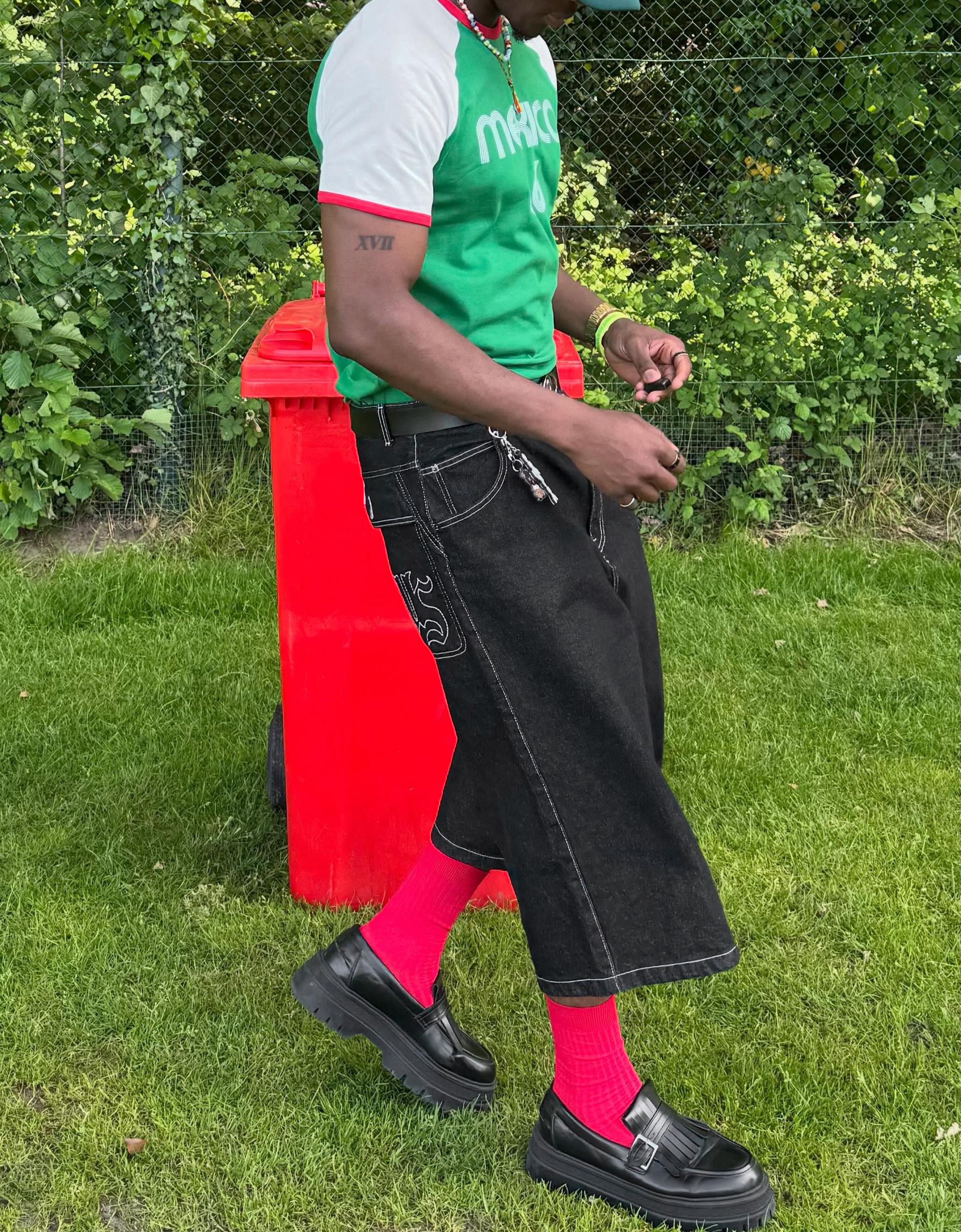 Super baggy denim Bermuda shorts — Black
