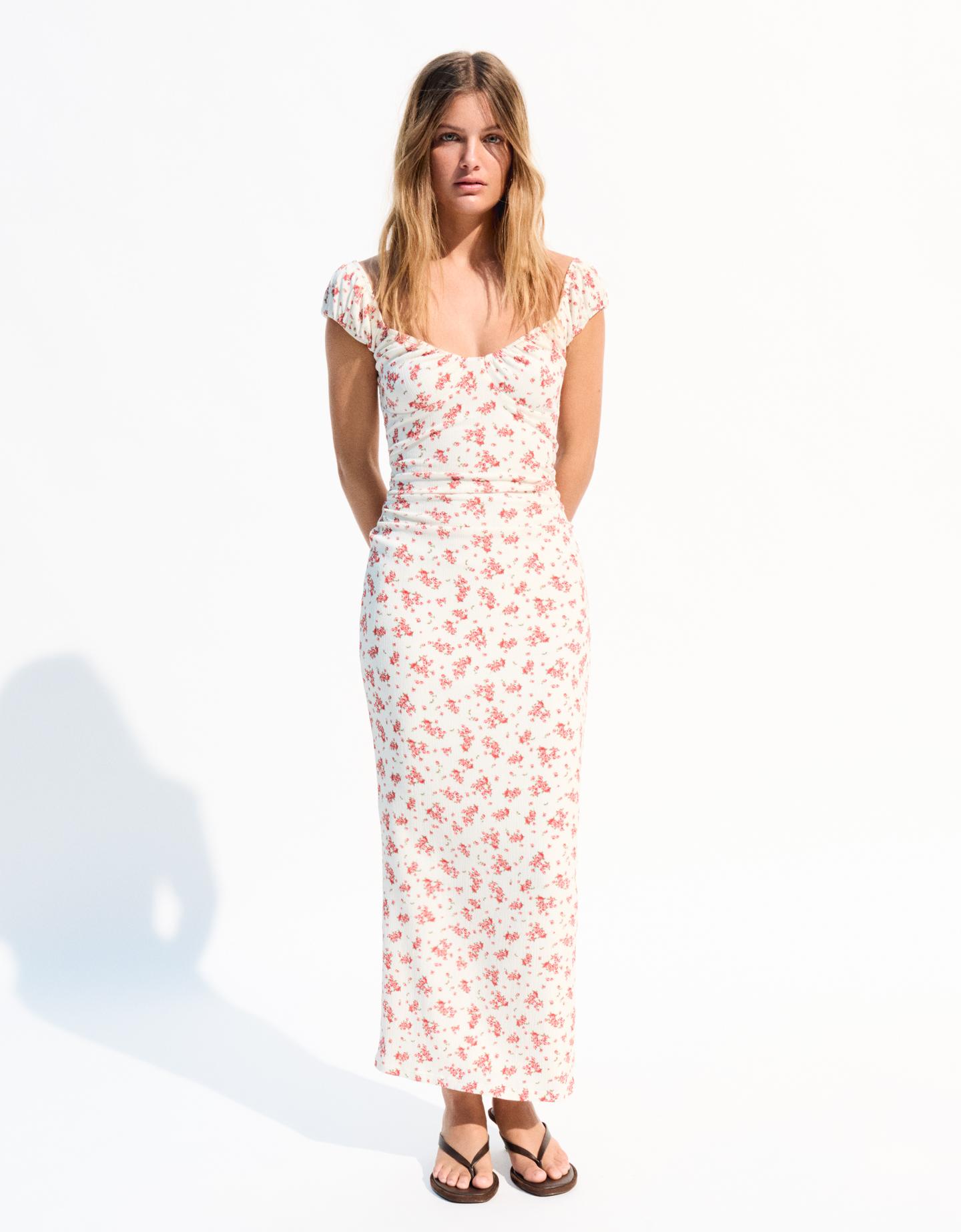 Bershka sukienka średniej długości biały