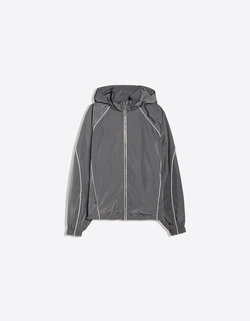 Technische Jacke mit kontrastierender Kapuze-Grau