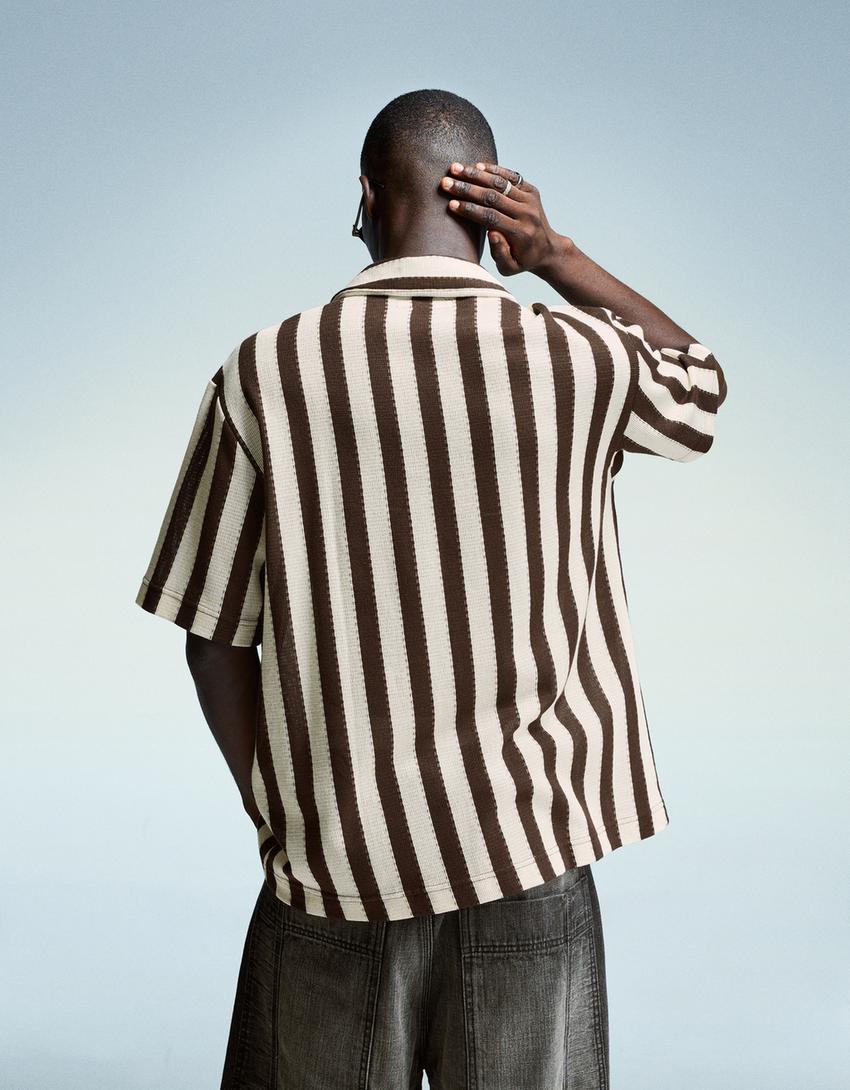 Rustic striped short sleeve shirt-Brown