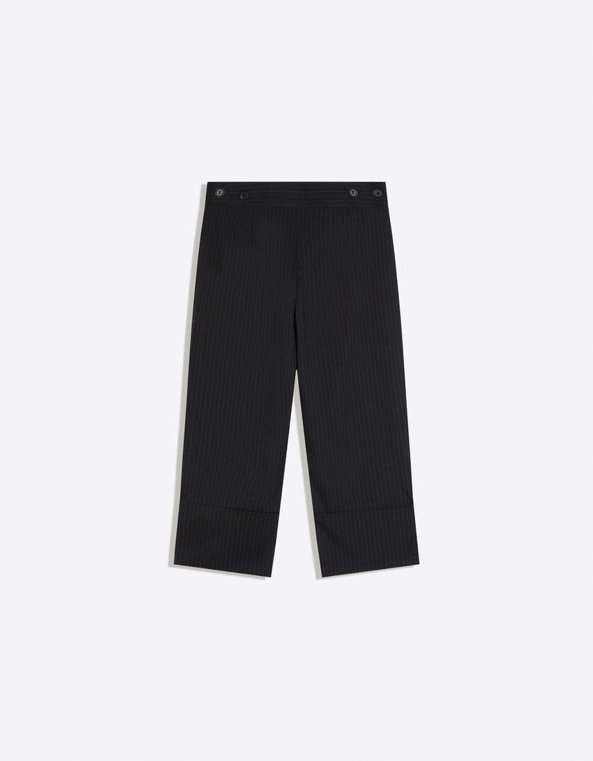 Capris with wide cuff-White / Black