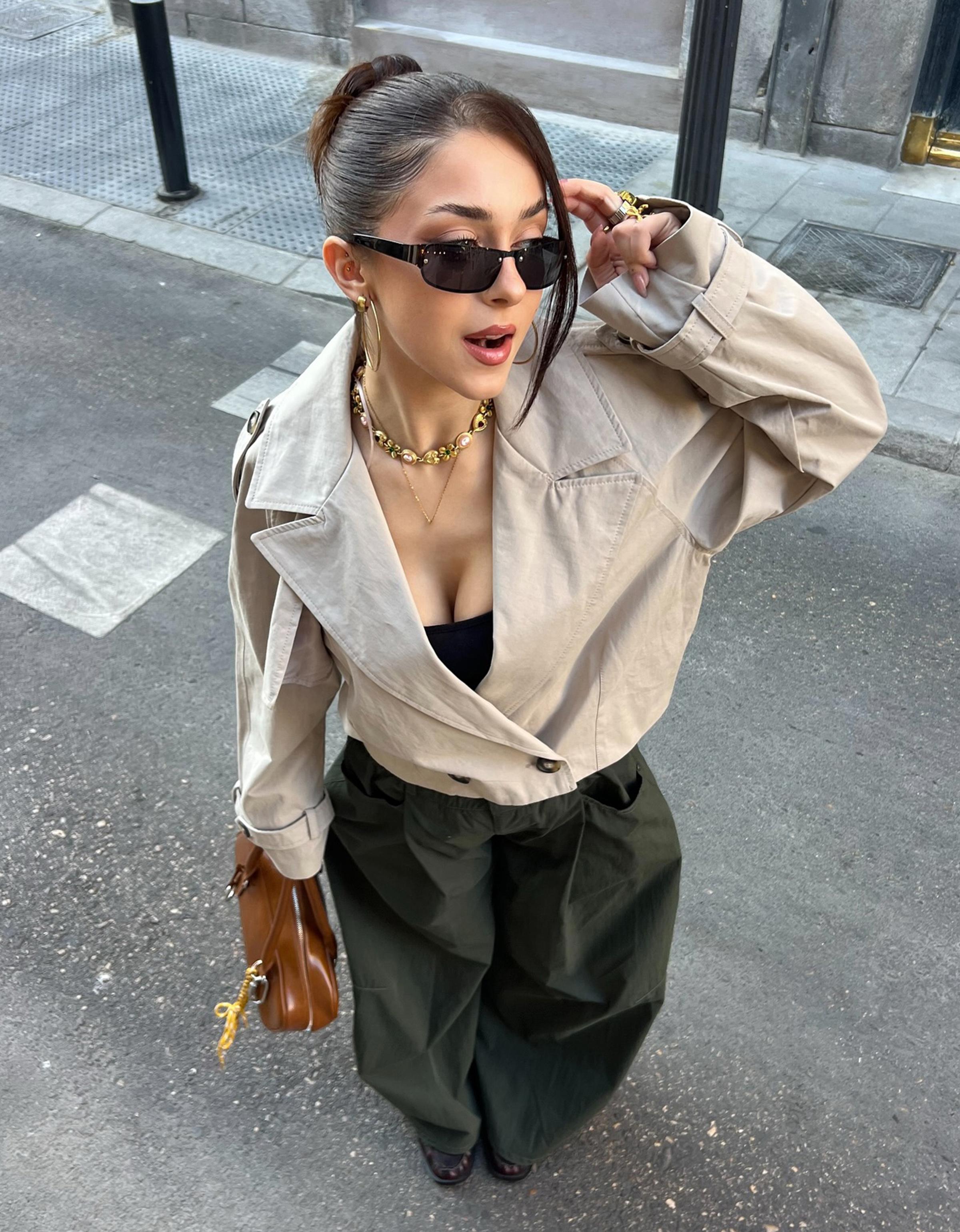 ジプソフィア Short Trench Coat ベージュ 新品未使用 33697db10928ce24f856fb204265d3