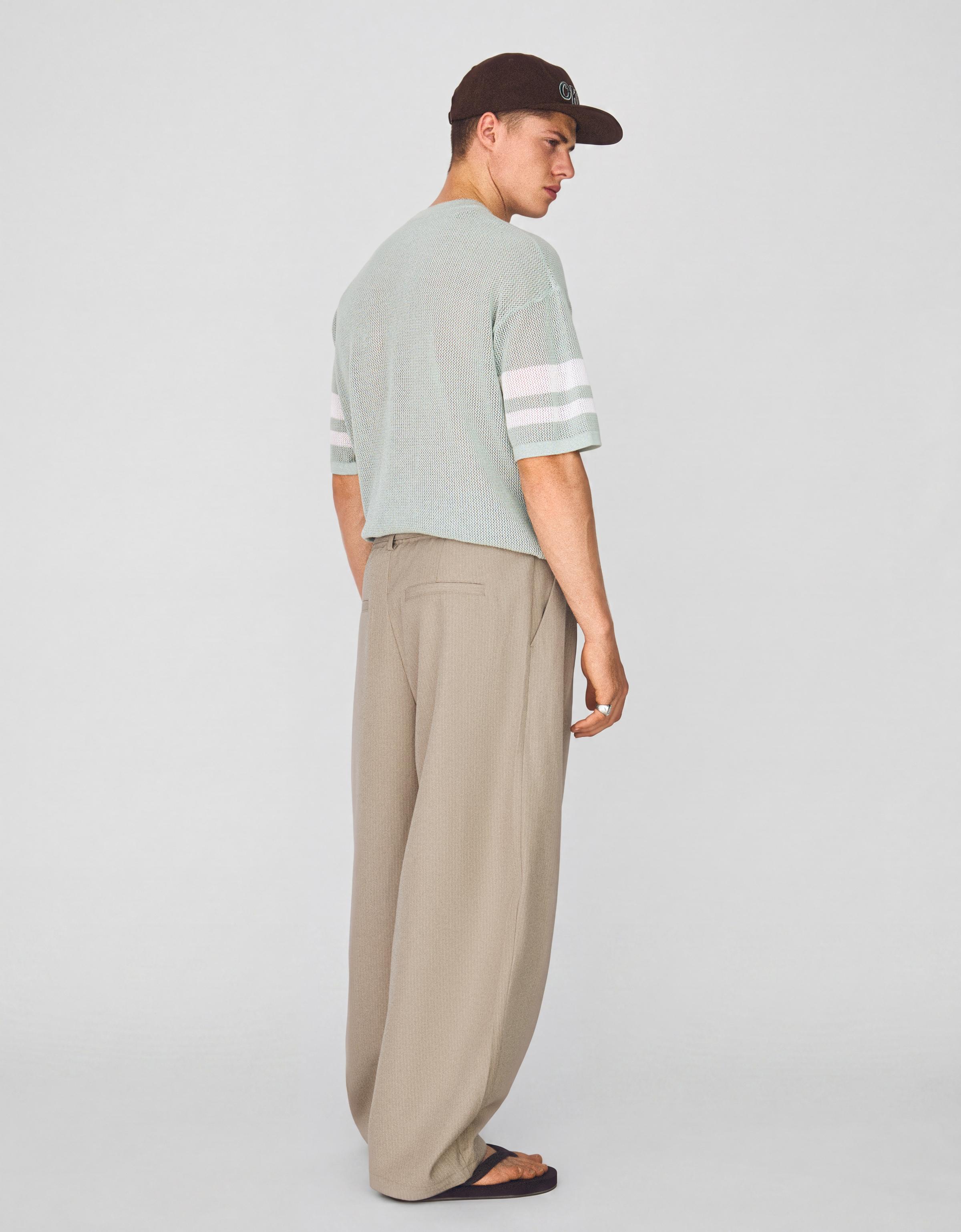 Barrel-leg trousers with darts and belt — Sand