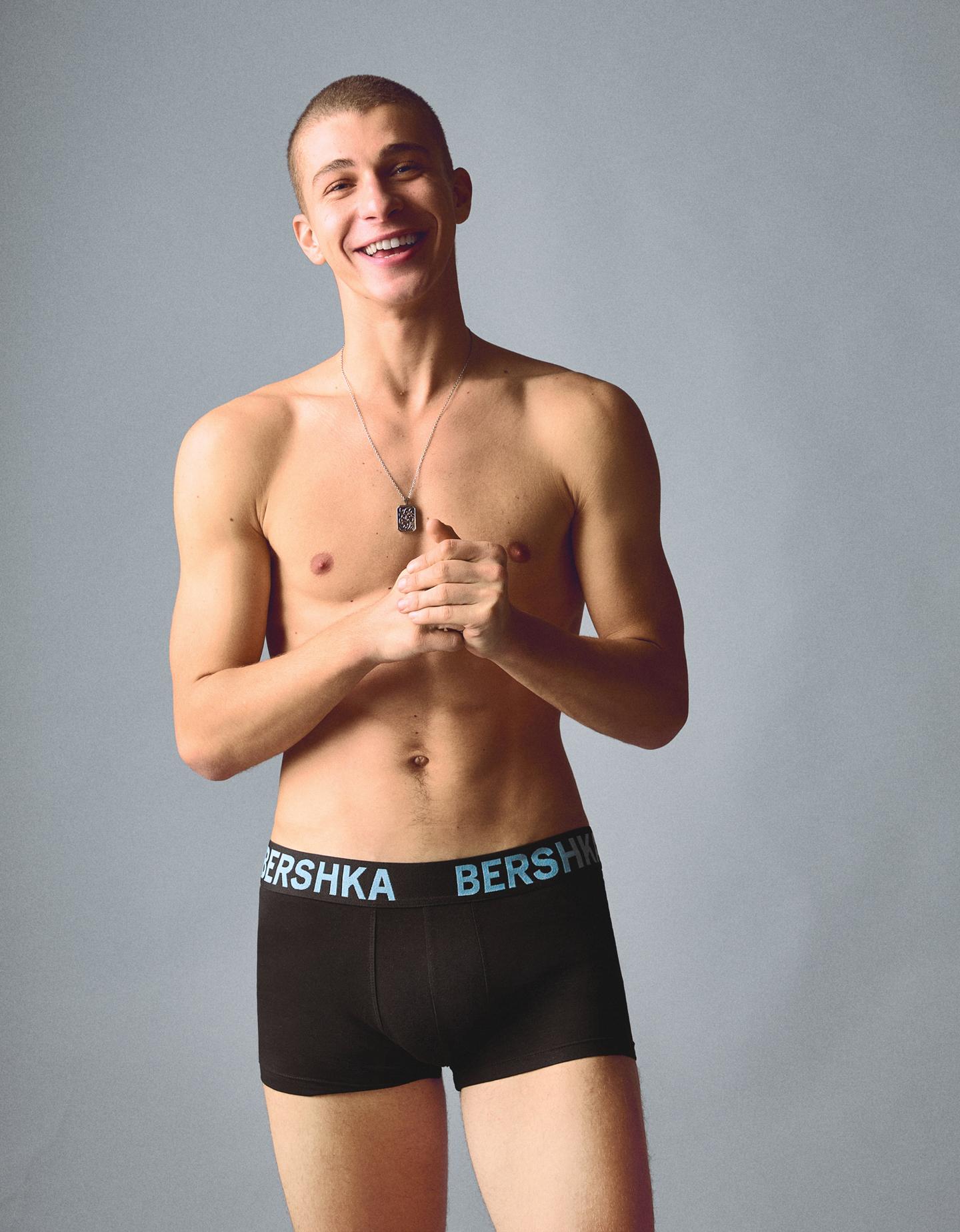 Bershka komplet 3 bokserek z nadrukiem w pasie jasnoniebieski