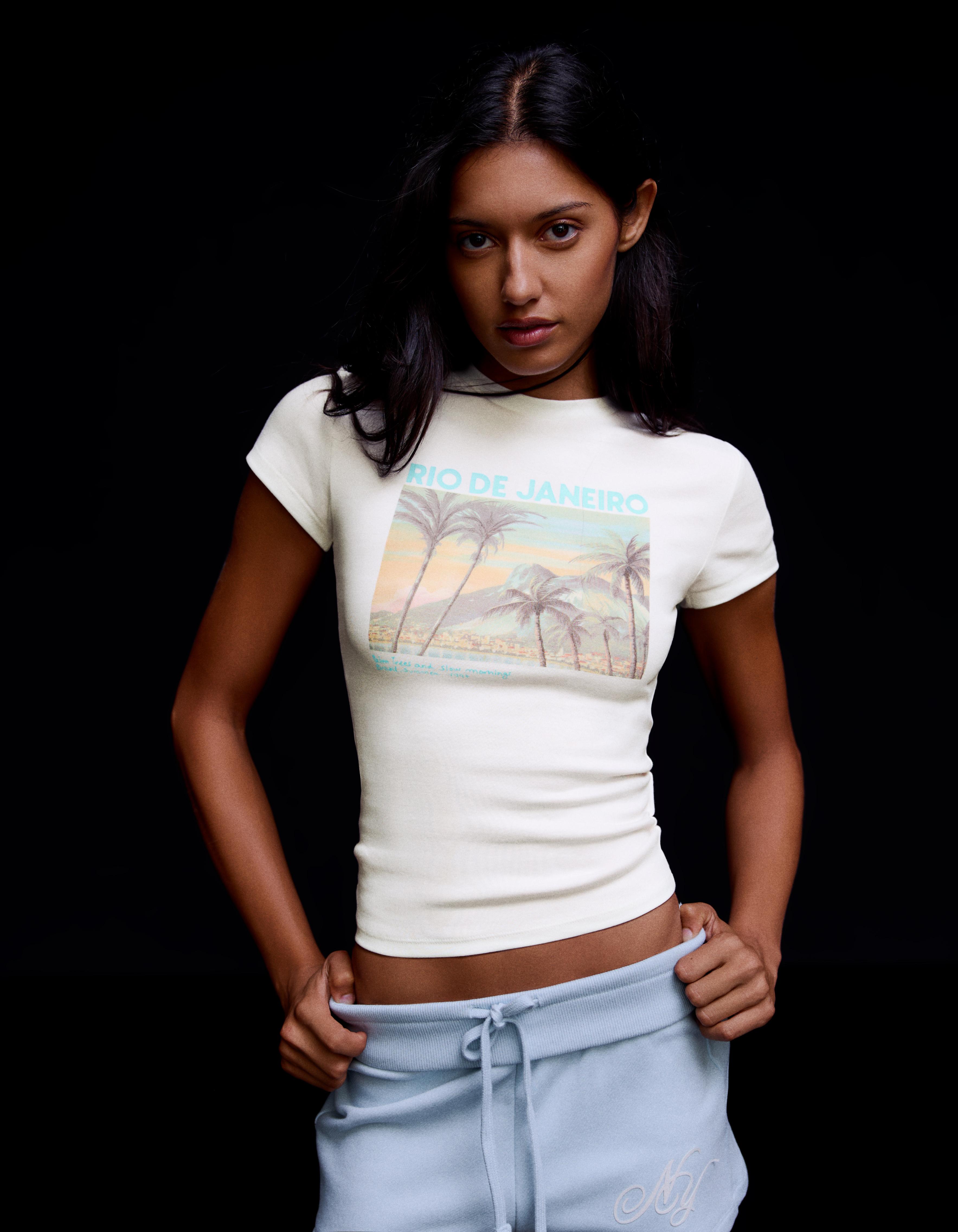Bershka Camiseta Ajustada Print Mujer Blanco Roto