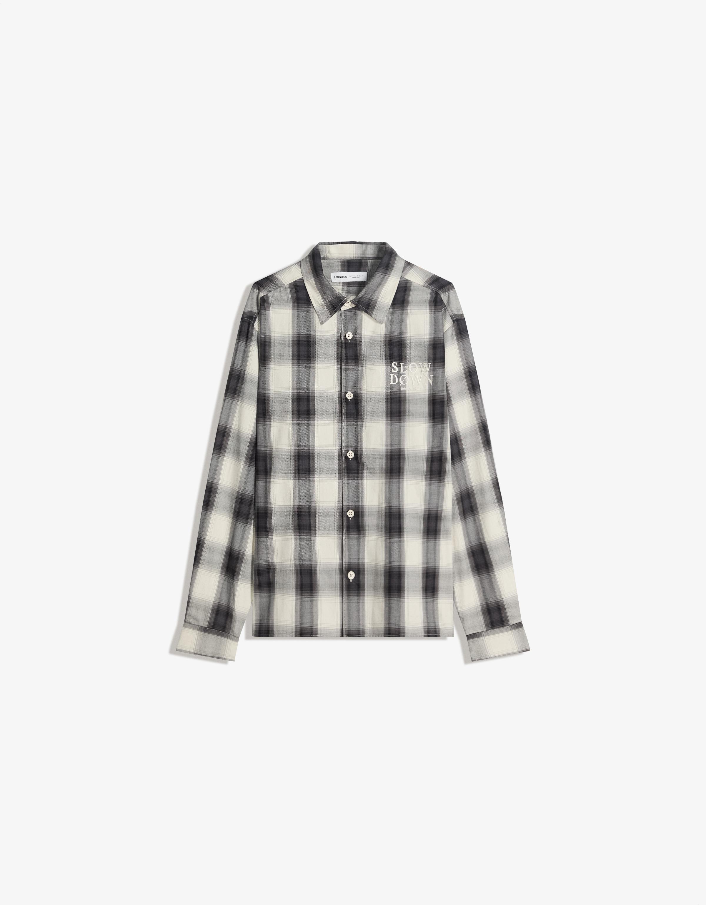 トップス W broadcloth trad check shirt 2 OVY Men's Boxy Short-Sleeve Shirt | Men's Tops | HollisterCo.ca