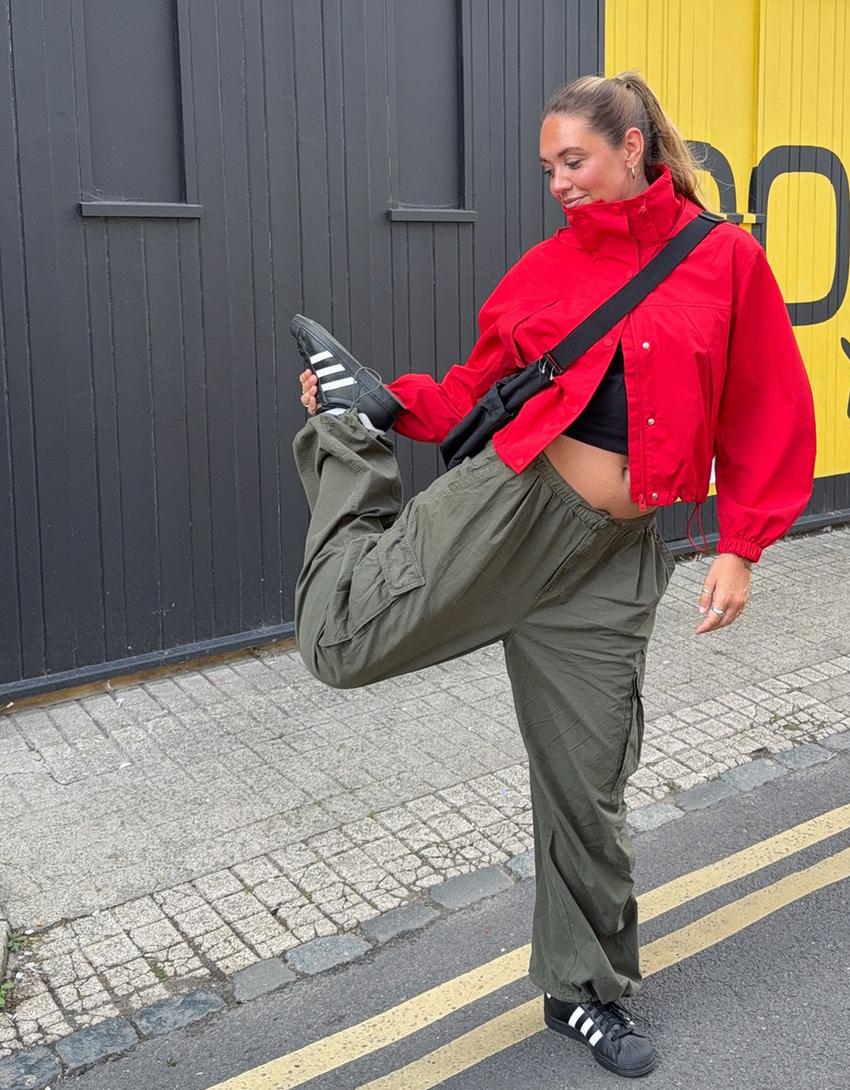 Pantalón cargo parachute-Kaki