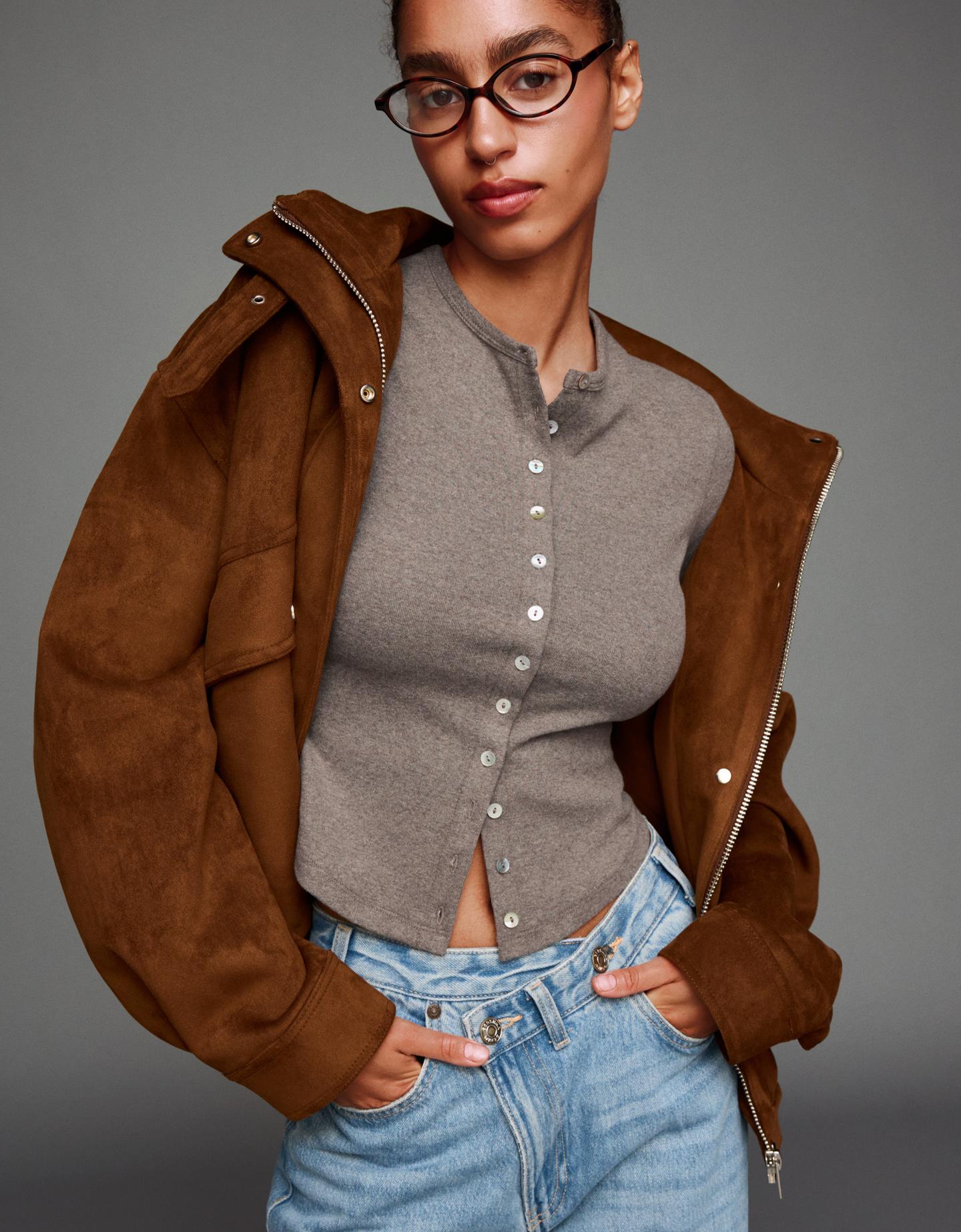 Bershka kardigan z guzikami piaskowy