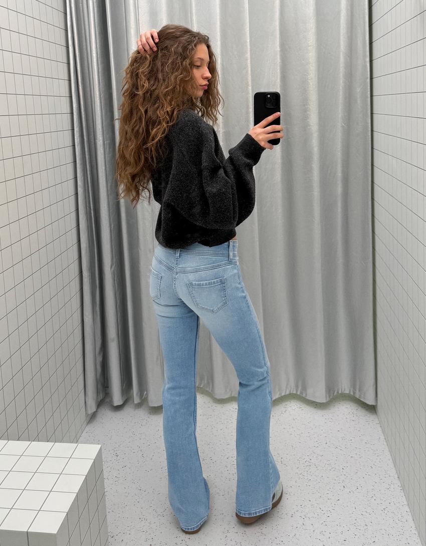 Bootcut-Jeans mit tiefer Bund-Hellblau