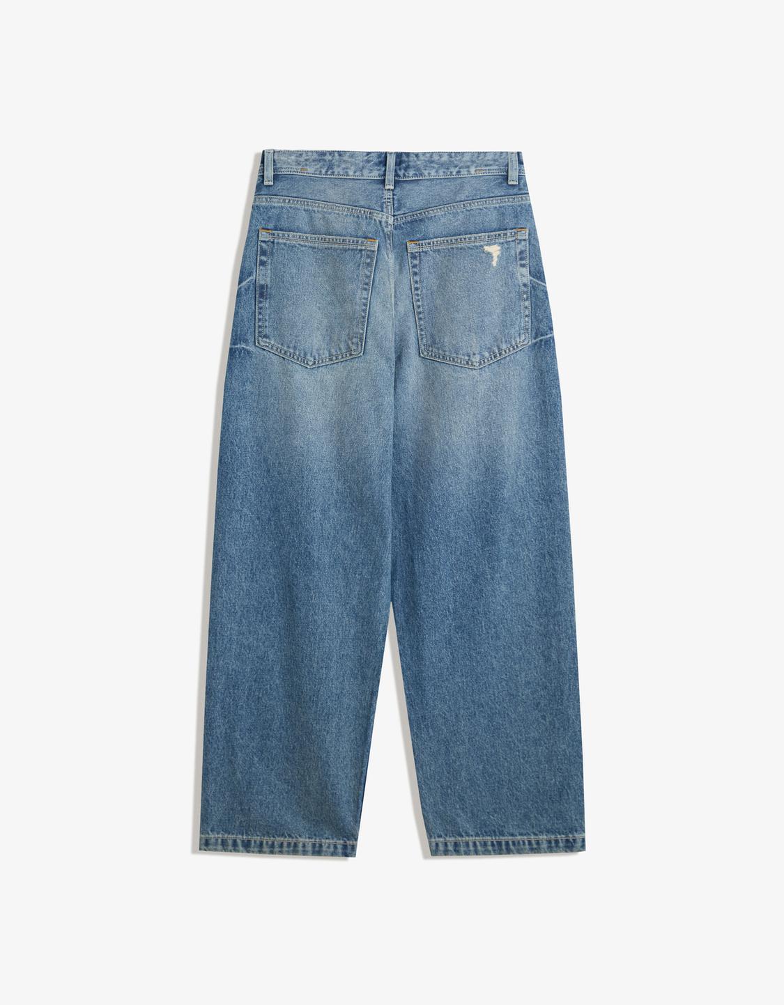 Ripped super baggy jeans