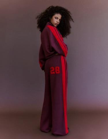 Plush zip-up sweatshirt with patch — Burgundy 2