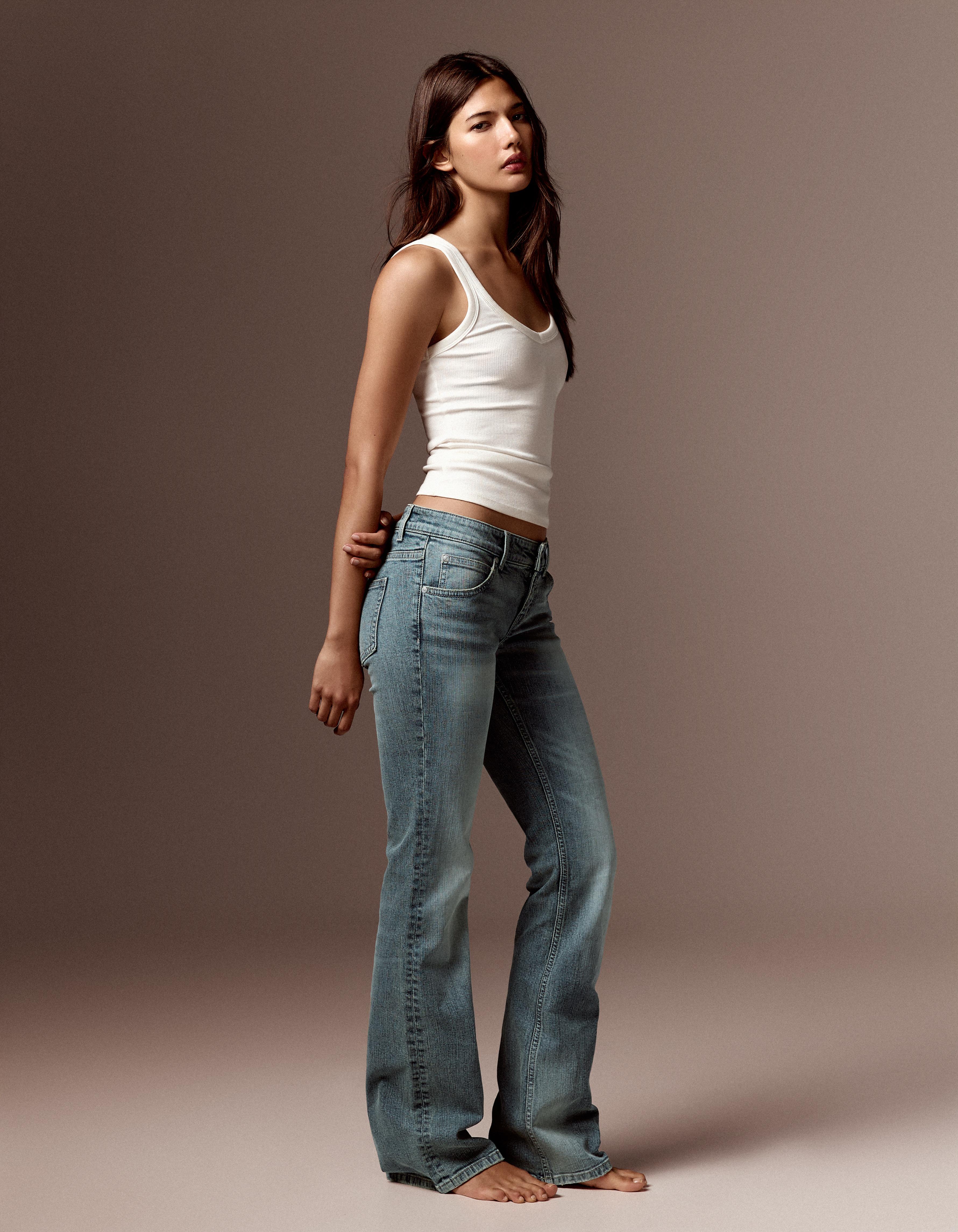 Low-rise slim fit boot-cut jeans — Light blue
