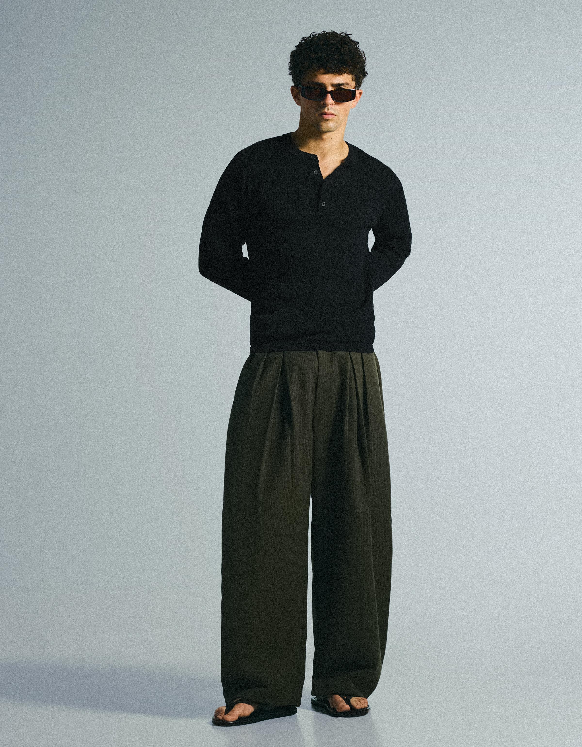 Henley knit jumper — Black