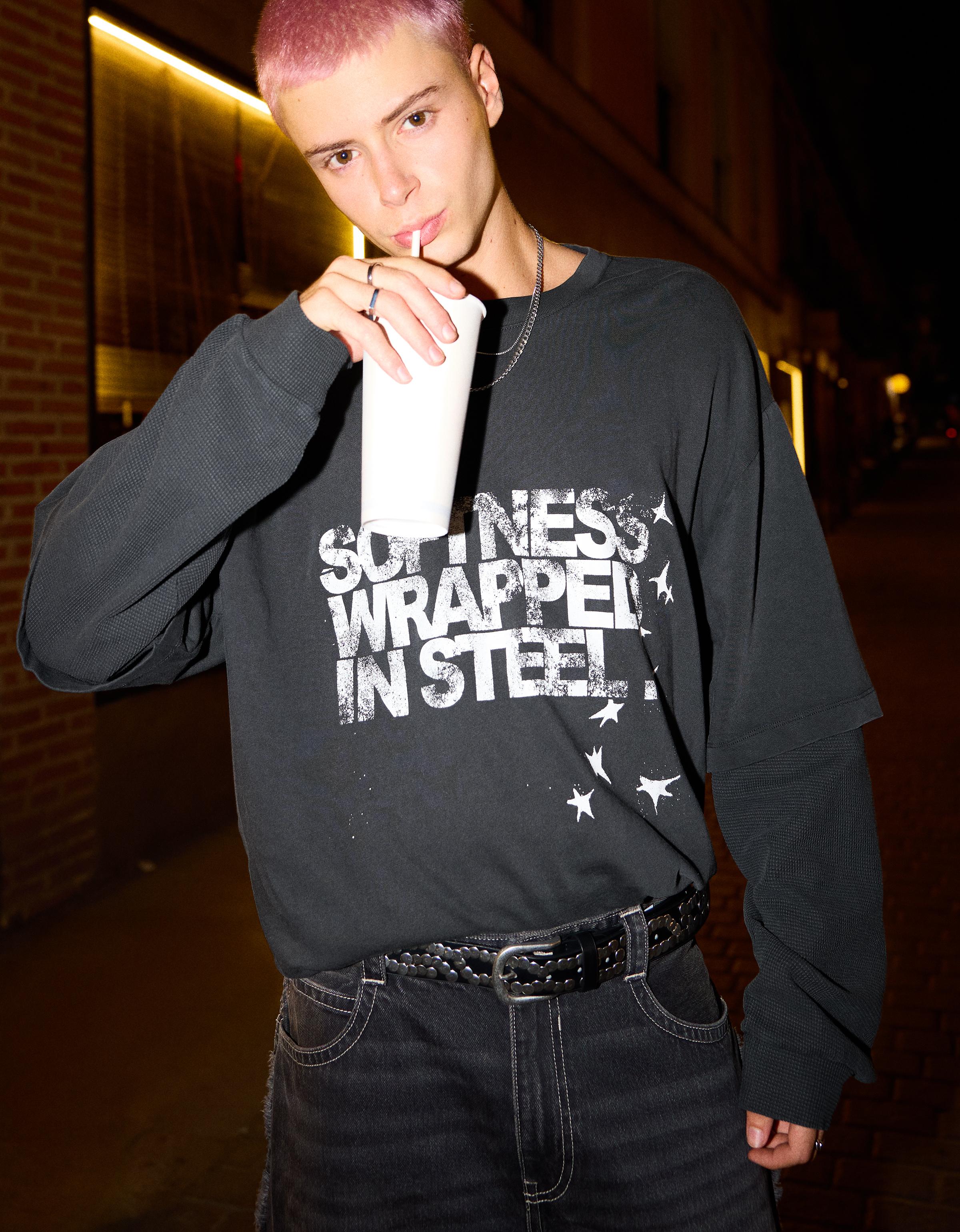 Bershka T-Shirt Mit Doppelärmel-Print Herren M Grau