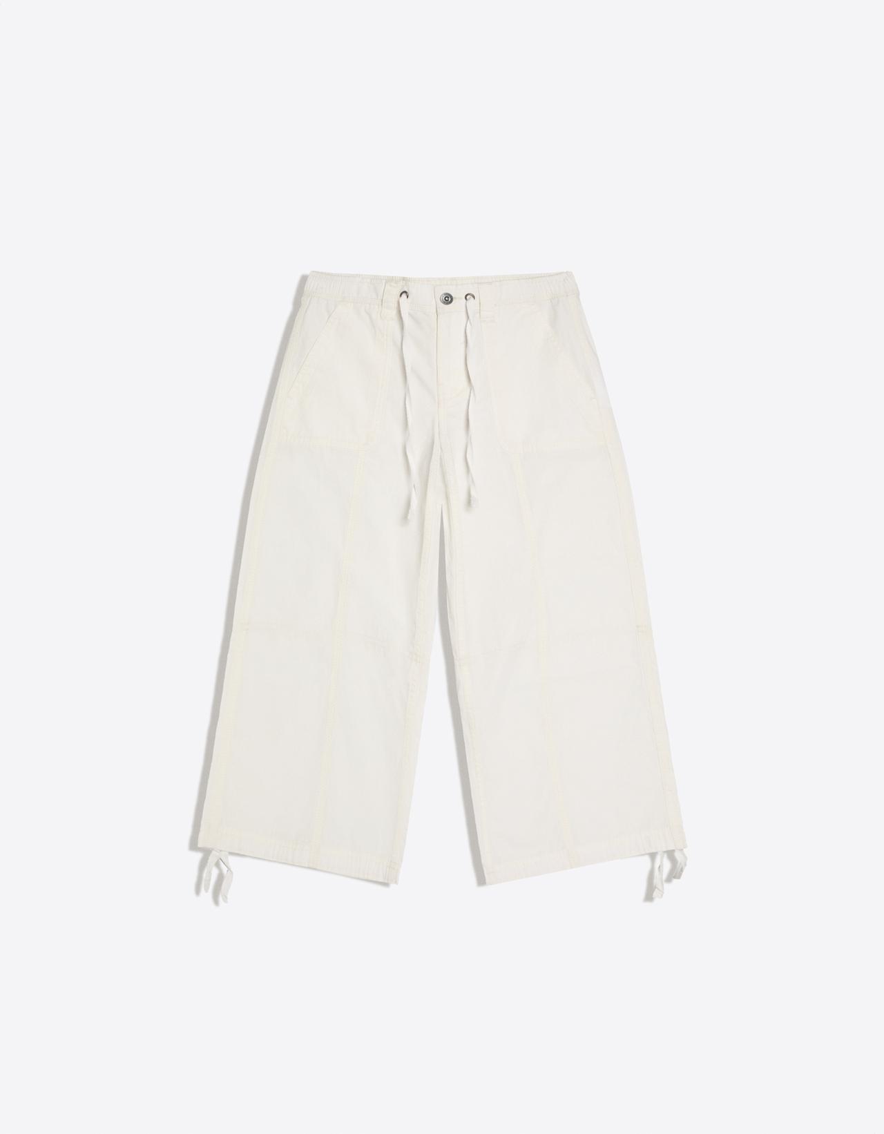 Capris — Off white