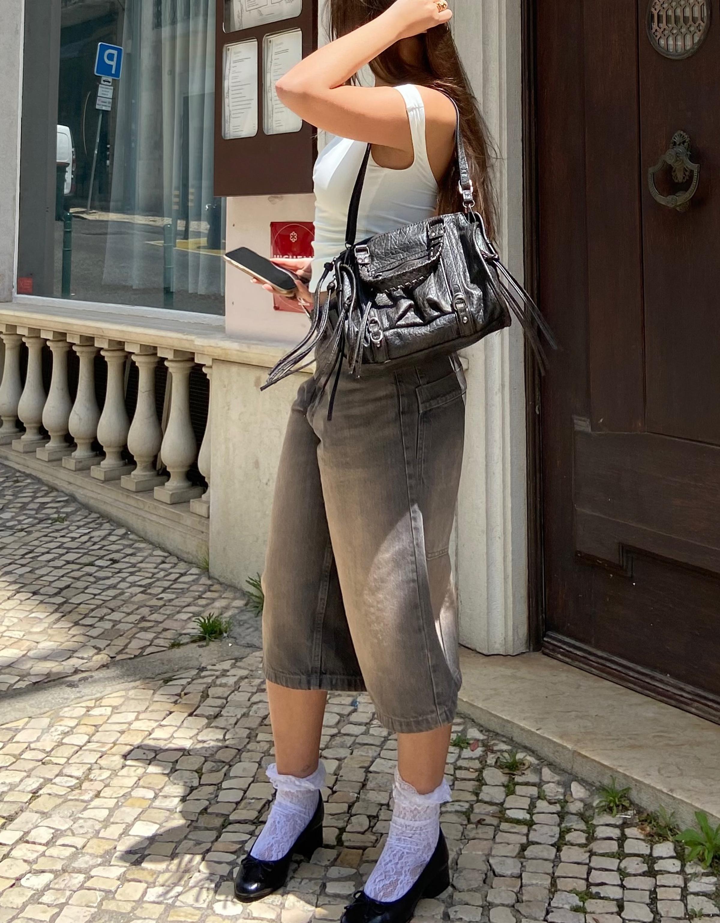 ★送料関税込み【BERSHKA】Worn-effect bowling bag with straps Worn-effect bowling bag with straps - Women | Bershka