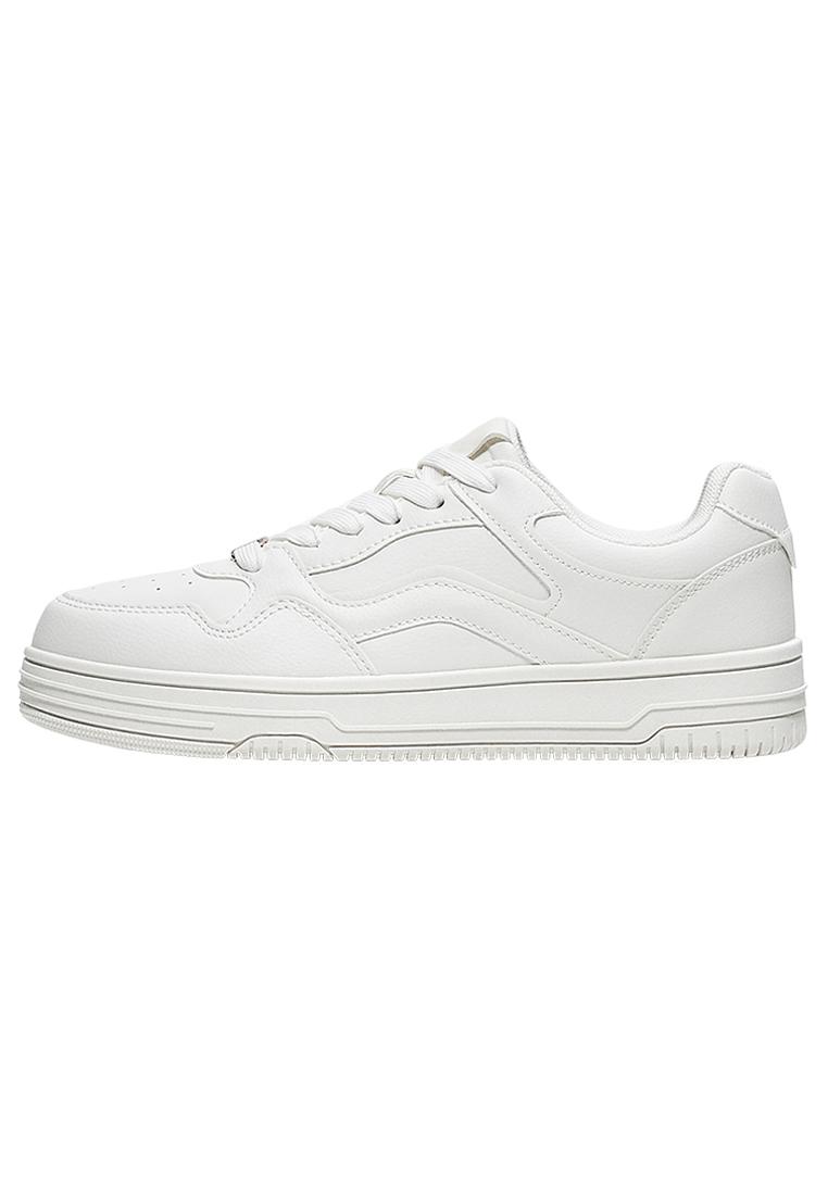 Basic trainers — WHITE