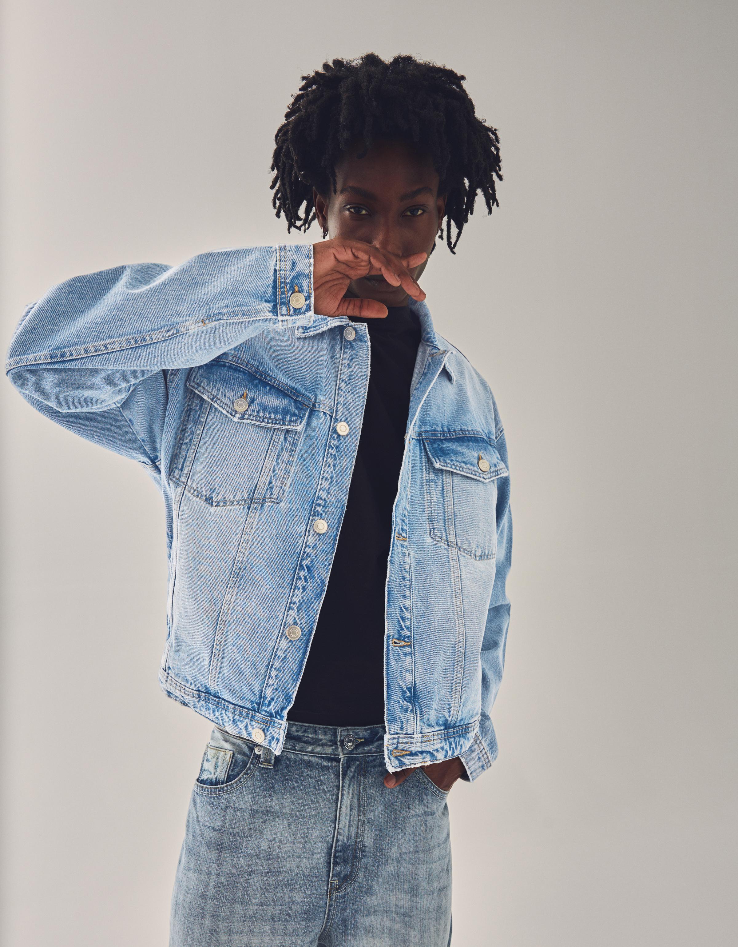 Denim jacket — Light blue