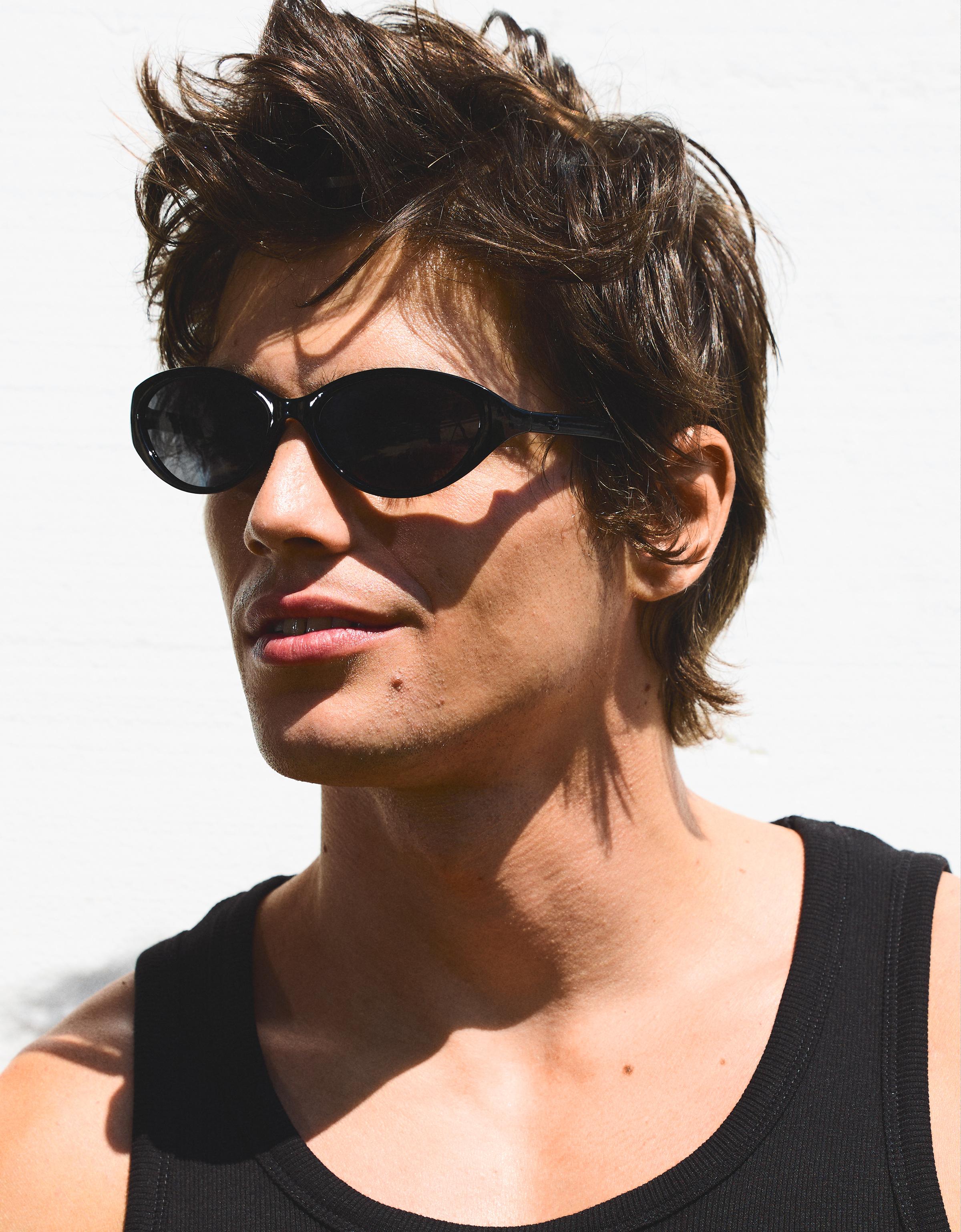 Polarised oval sunglasses — Black