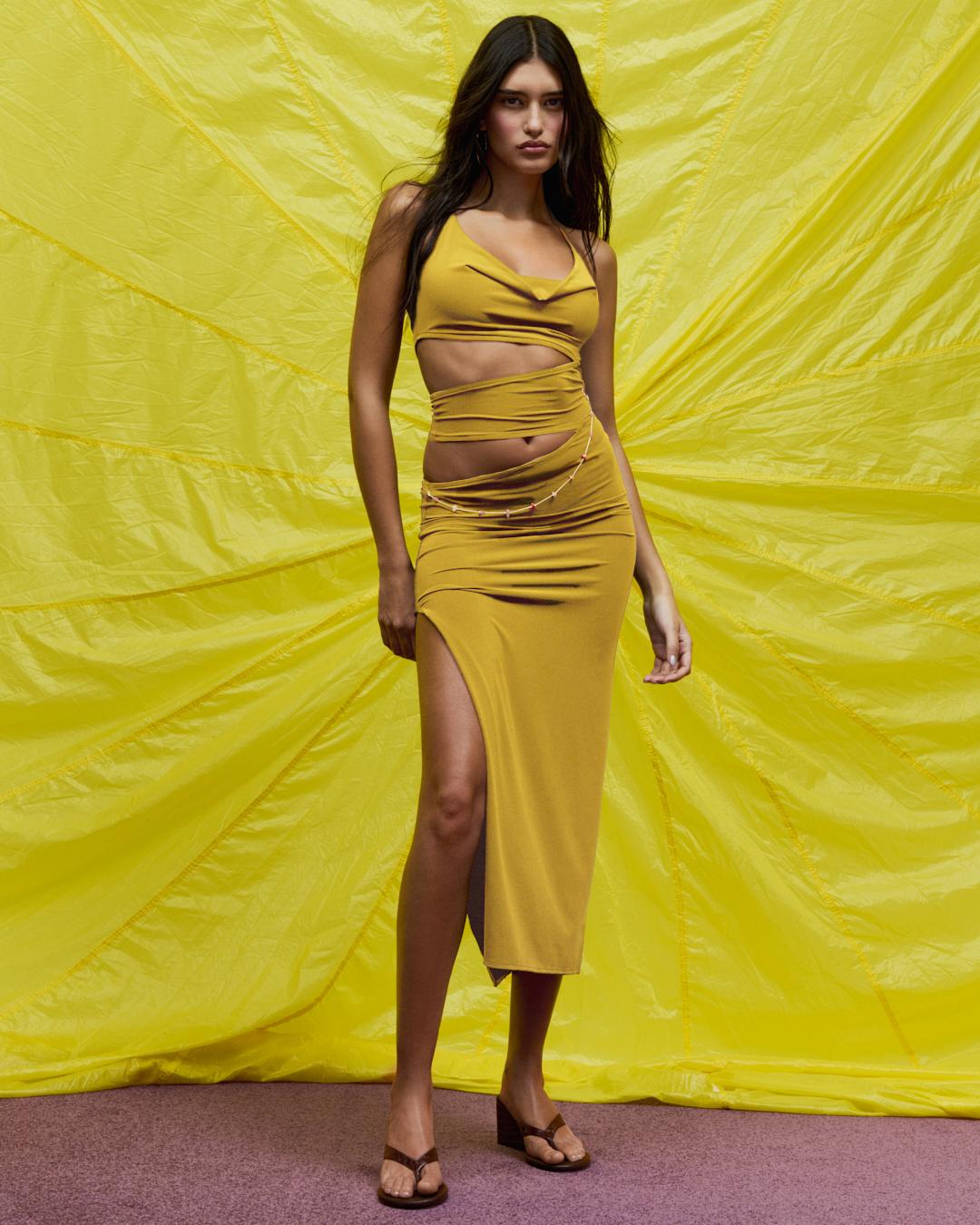 Midi dress with cut-out collar
