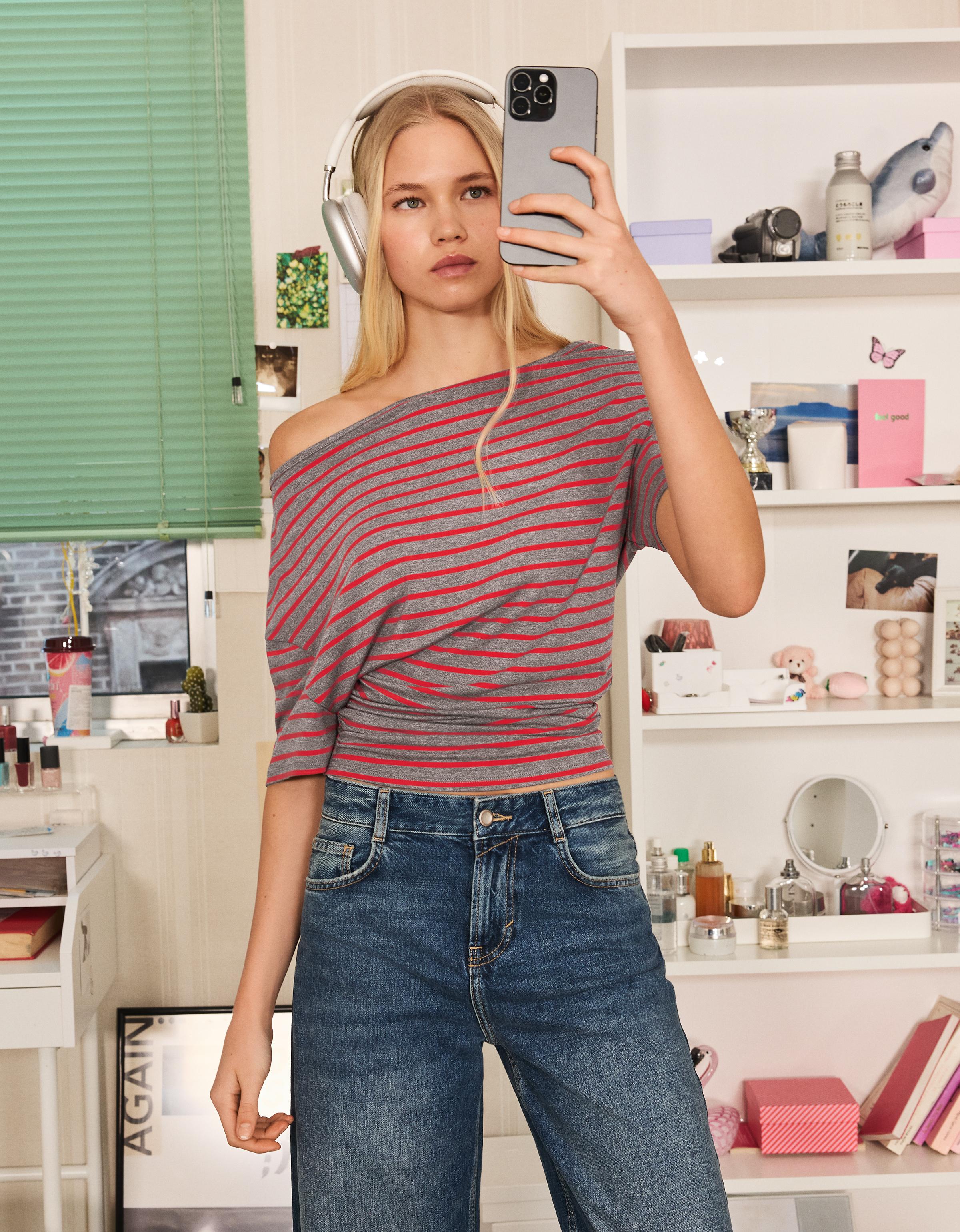 Bershka Camiseta Manga Corta Asimétrica Mujer L Rojo