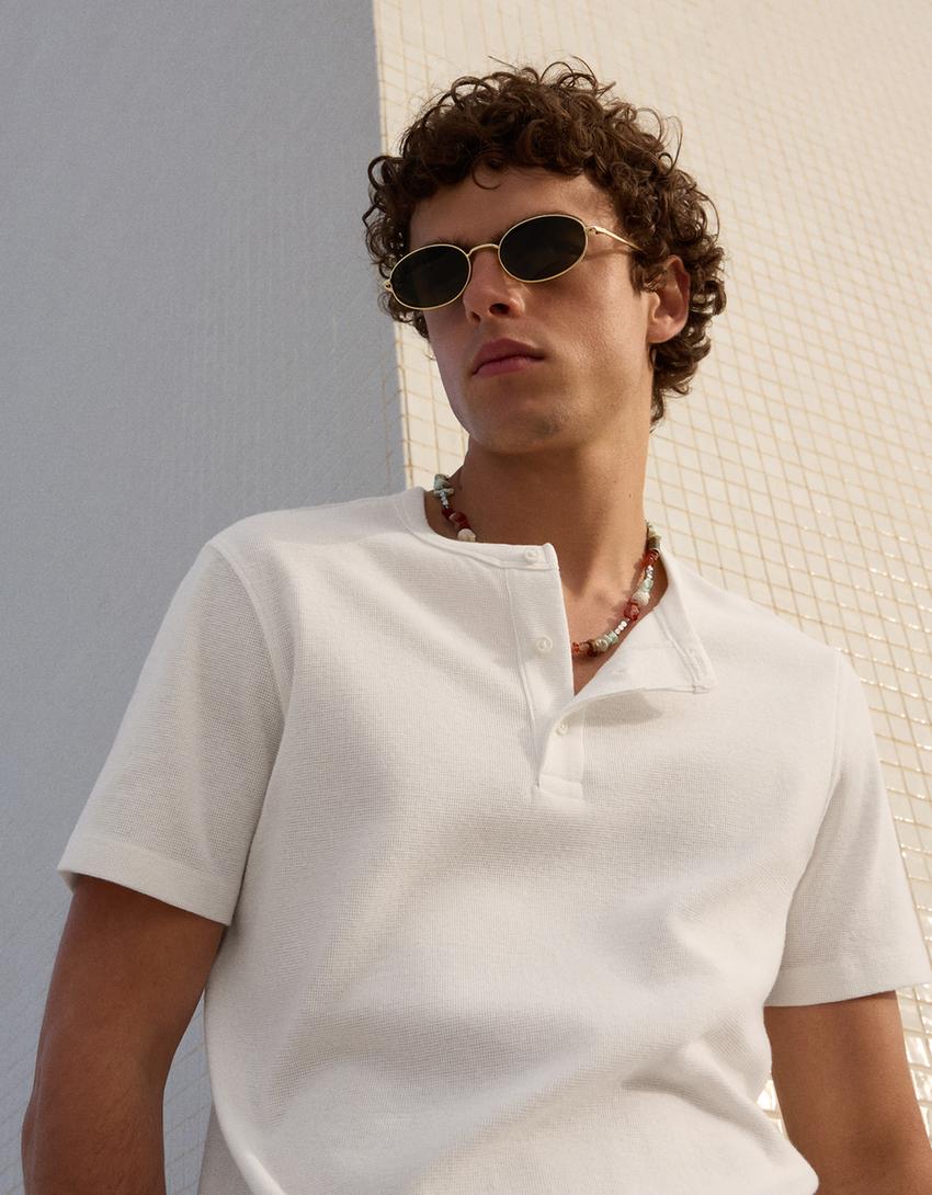 Camiseta waffle de manga curta com decote de botões-Off-white