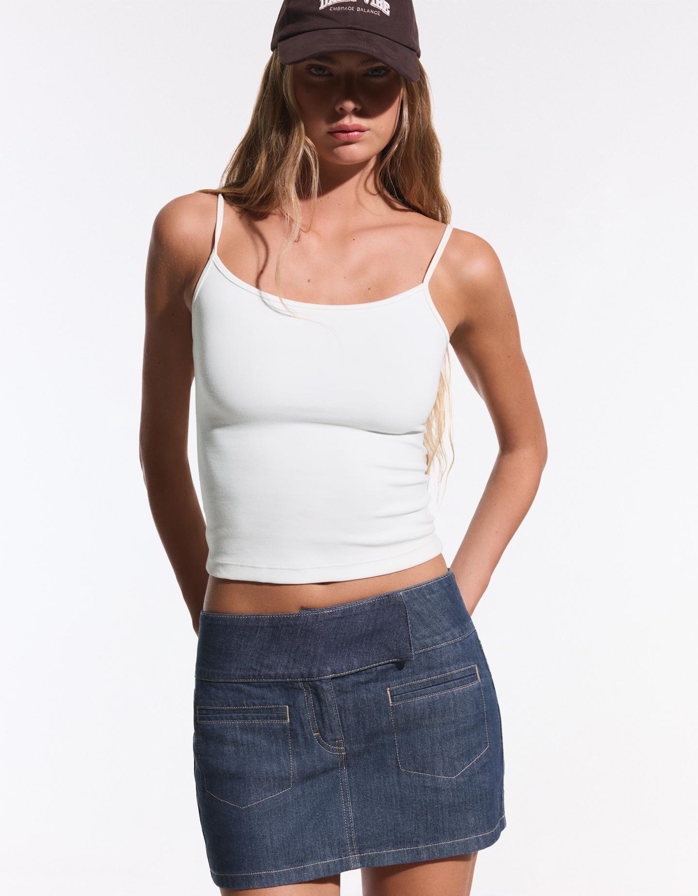 Bershka top na ramiączkach biały złamany