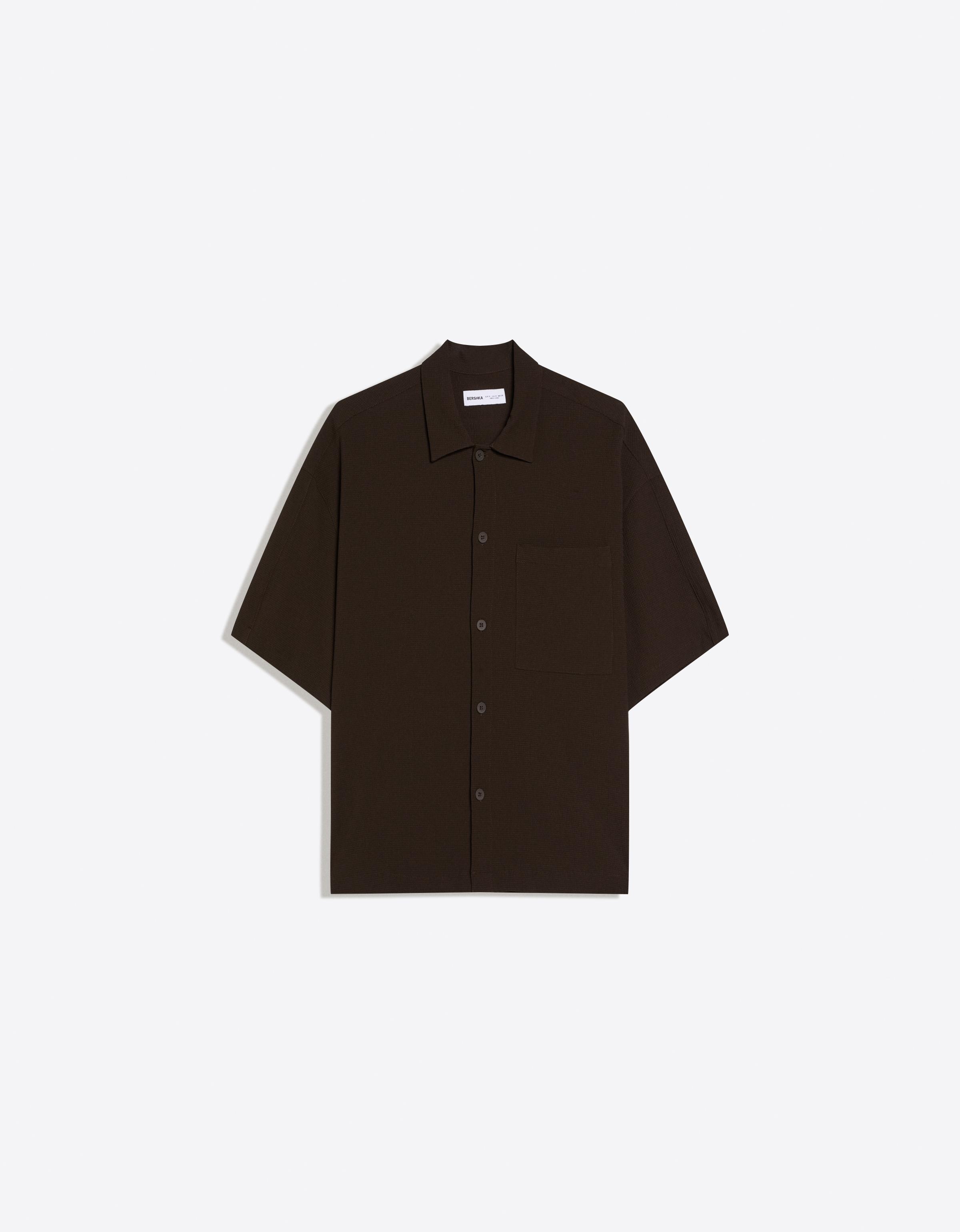 Pleated short sleeve boxy shirt — Brown