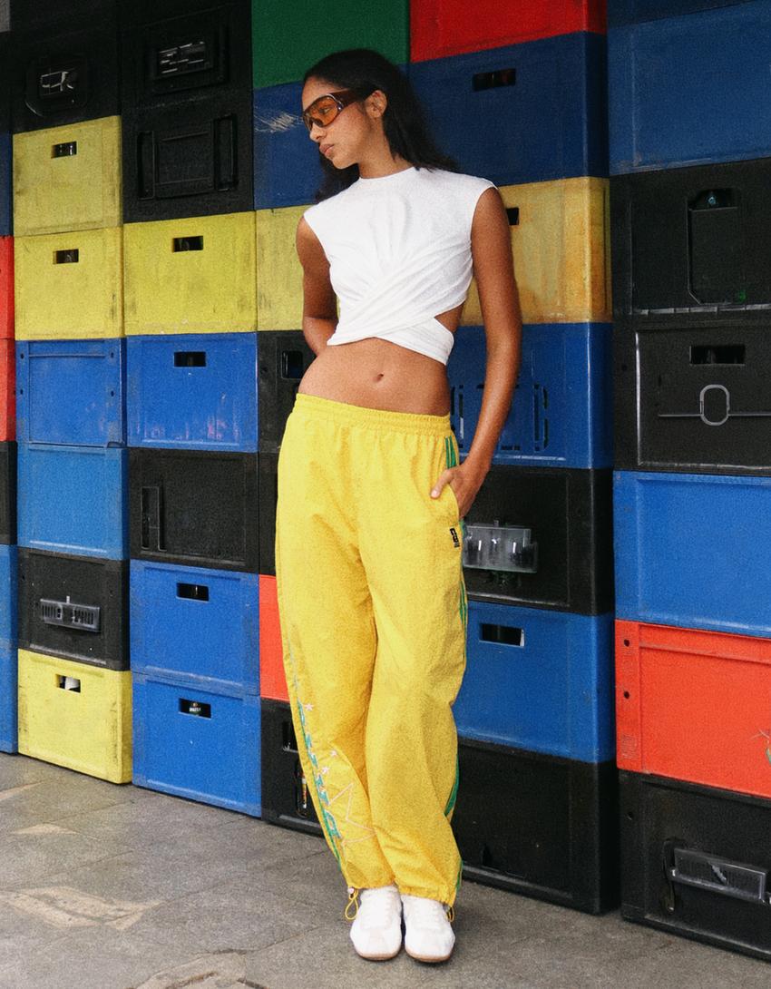 Brazil FIFA WORLD CUP™ technical parachute trousers-Yellow