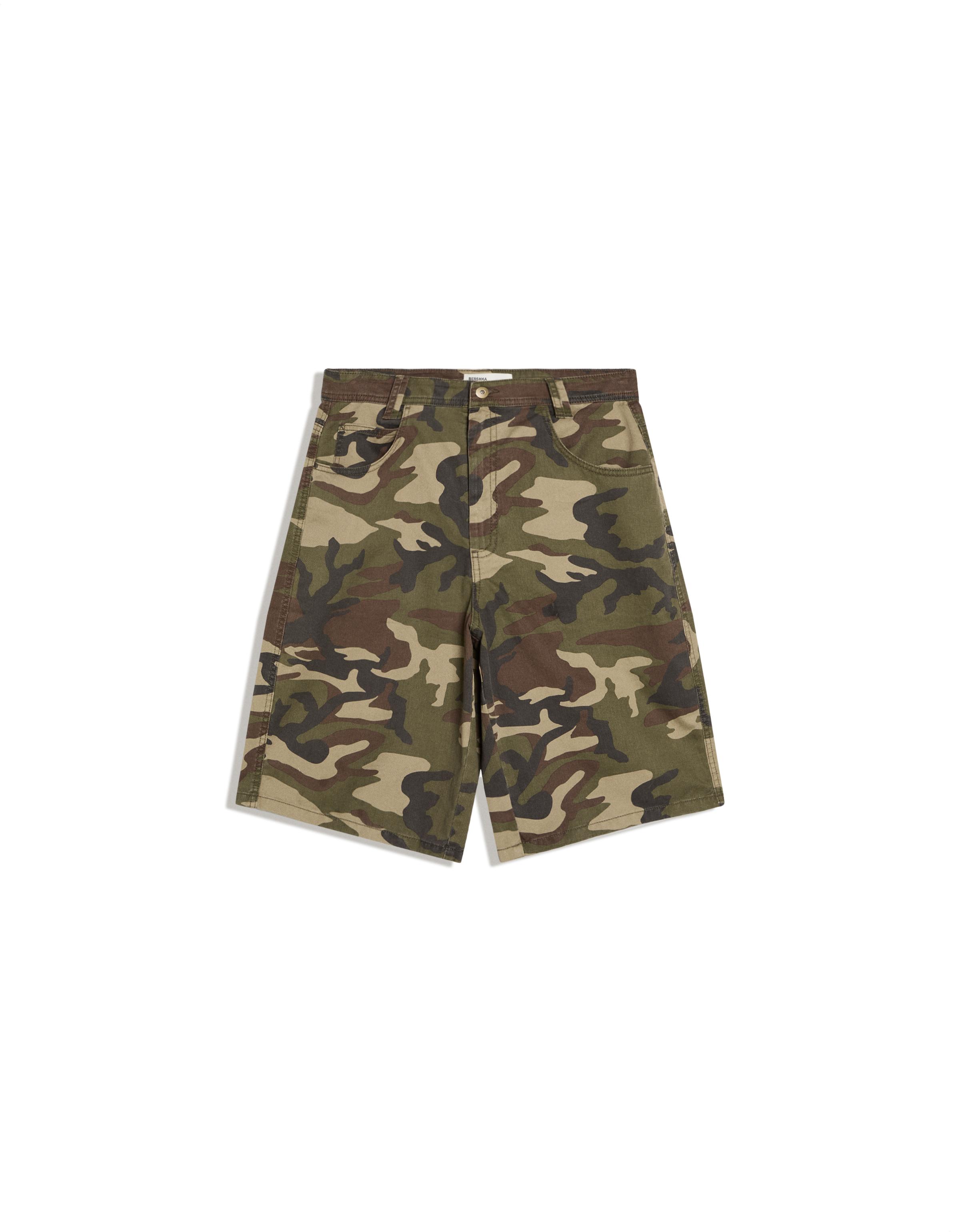 Printed skater Bermuda shorts — Khaki