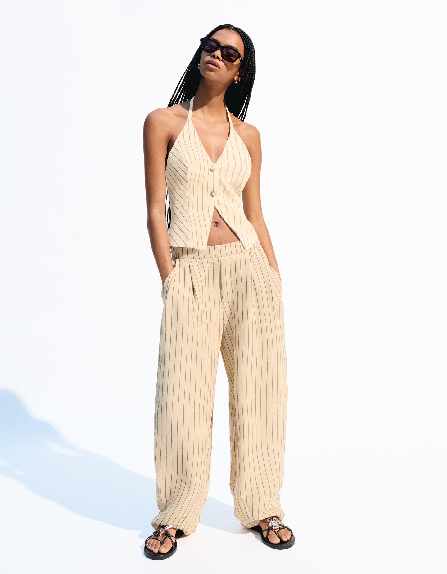 Bershka Chaleco Botones Con Lino Mujer S Camel