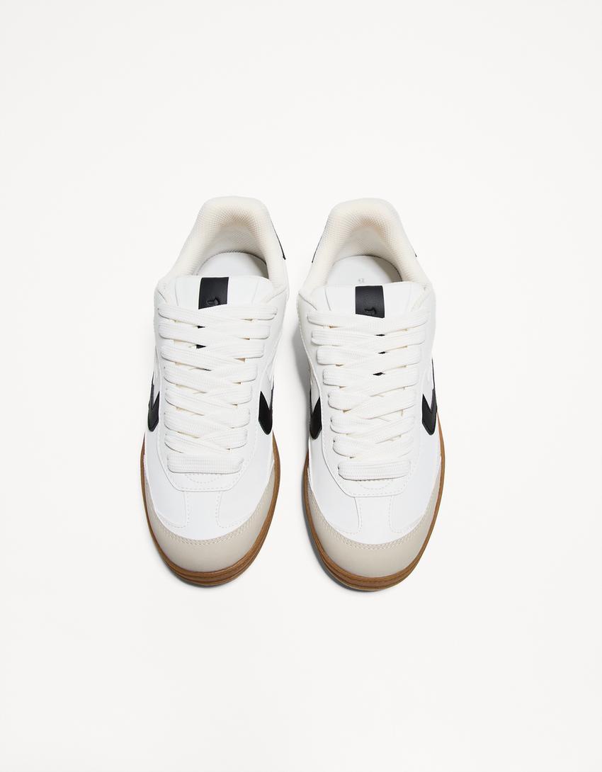 حذاء رياضي ريترو-أبيض