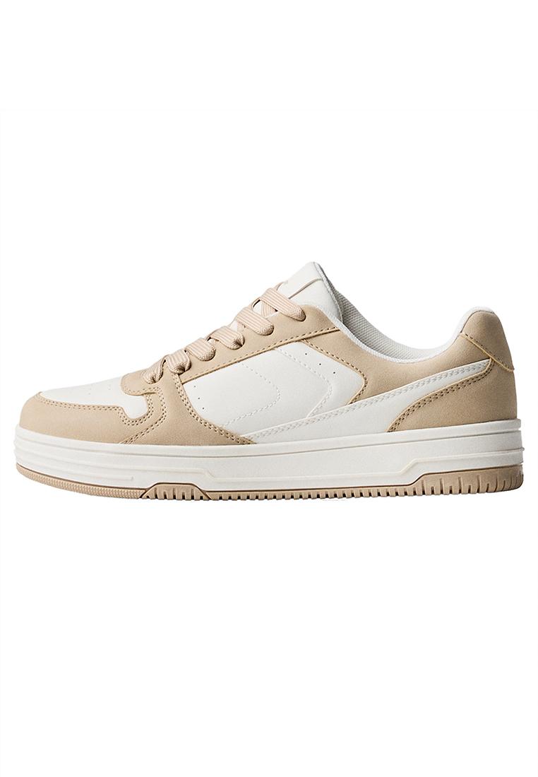Contrast trainers