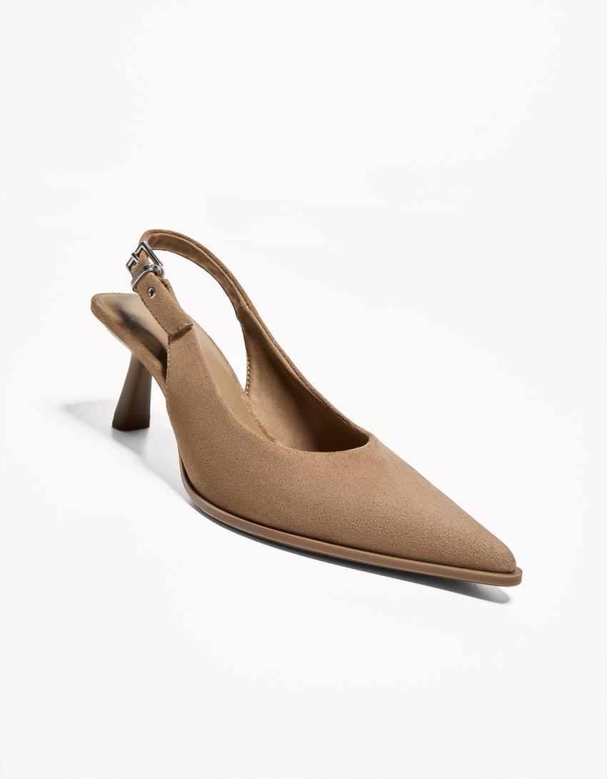 Slingback-sko med kitten-hæl-Hudfarvet