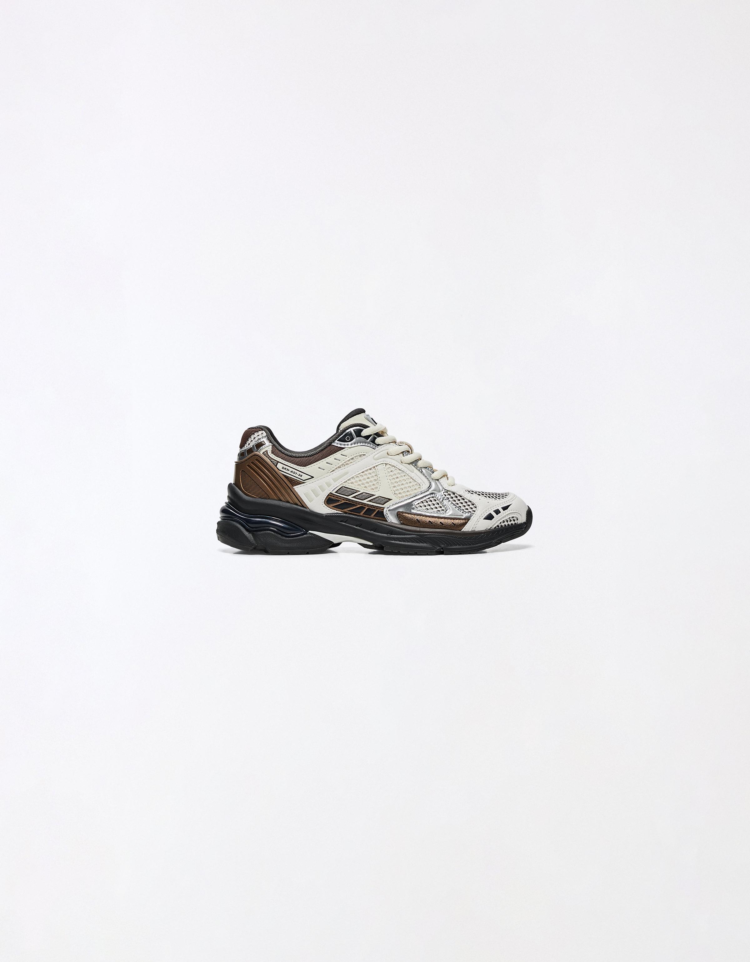 Multi-piece trainers — Multicolored