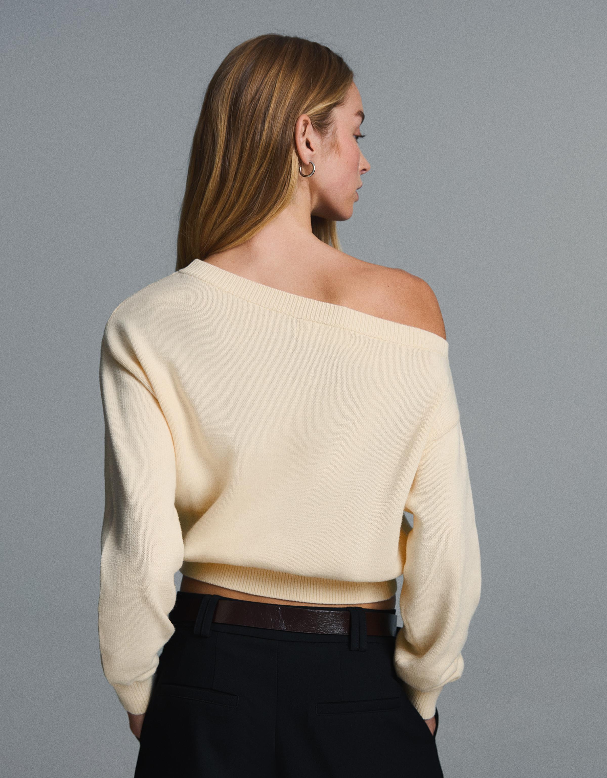Bear embroidered boat neck jumper — Cream
