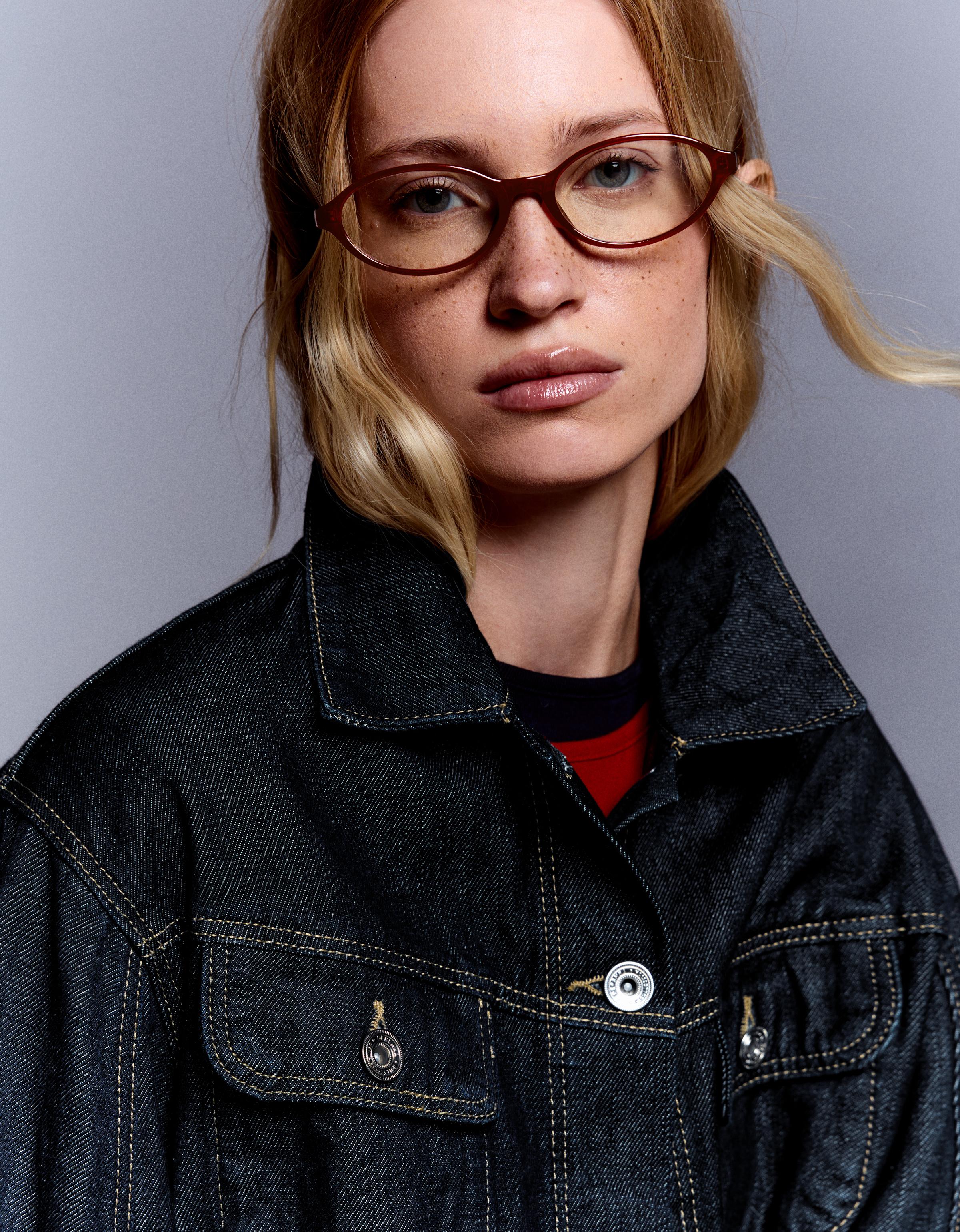 Bershka Owalne Okulary Z Filtrem Światła Niebieskiego Kobieta Bordowy
