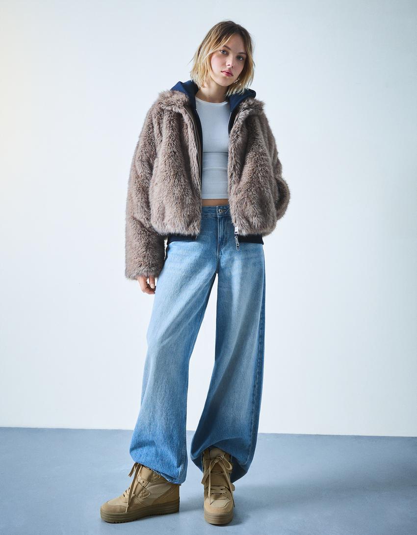 حذاء رياضي برقبة عالية وتصميم إسفين في الداخل-رمادي بني