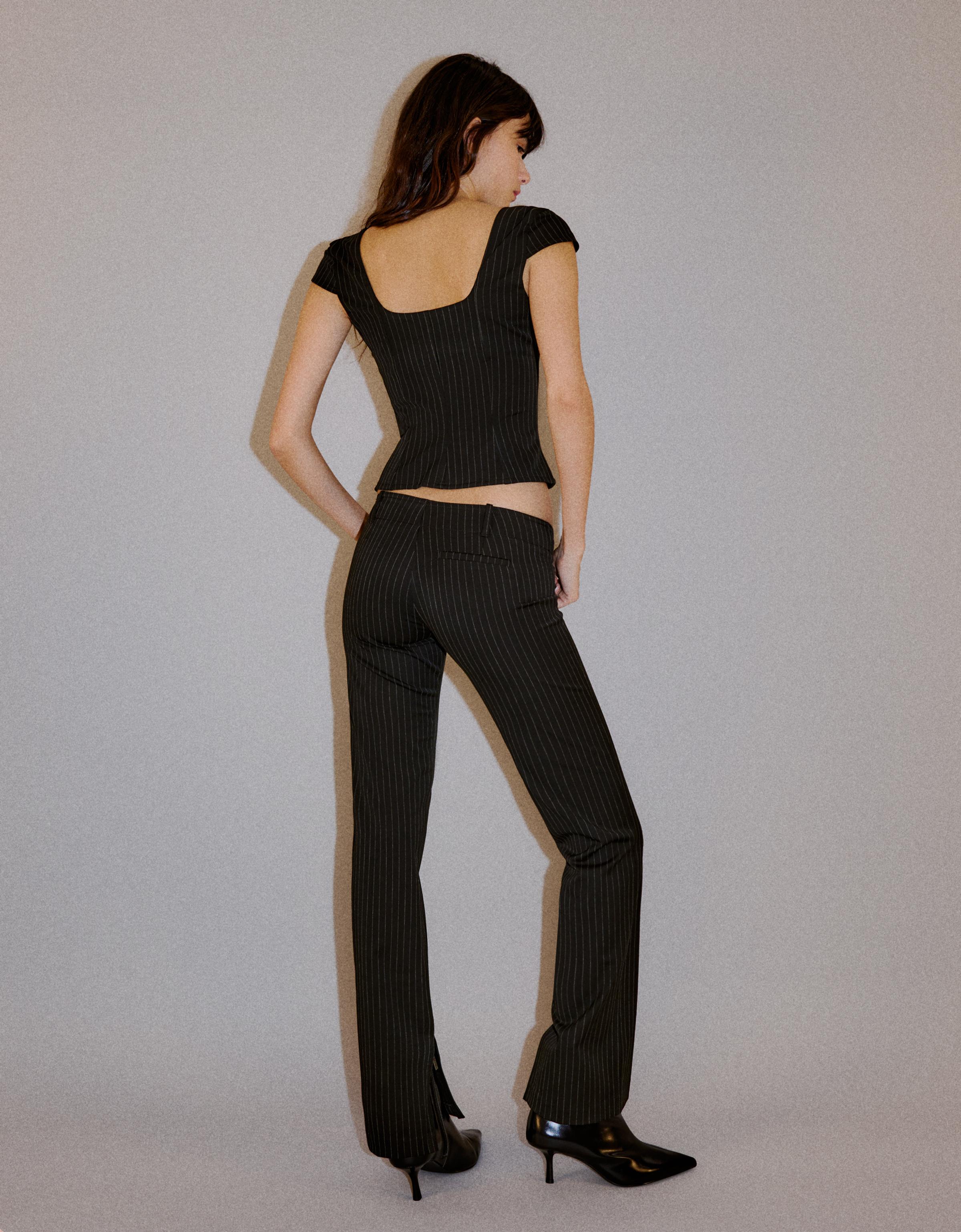 Slim fit low-rise trousers — White / Black