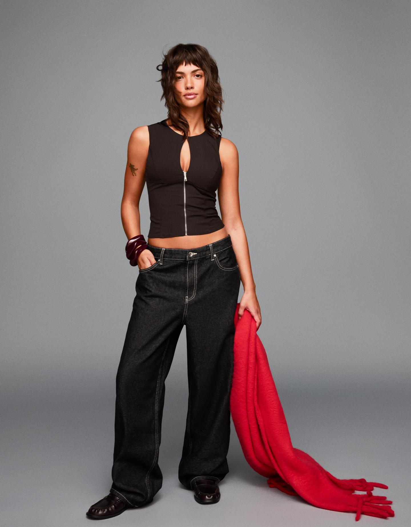 Bershka top na zamek brązowy