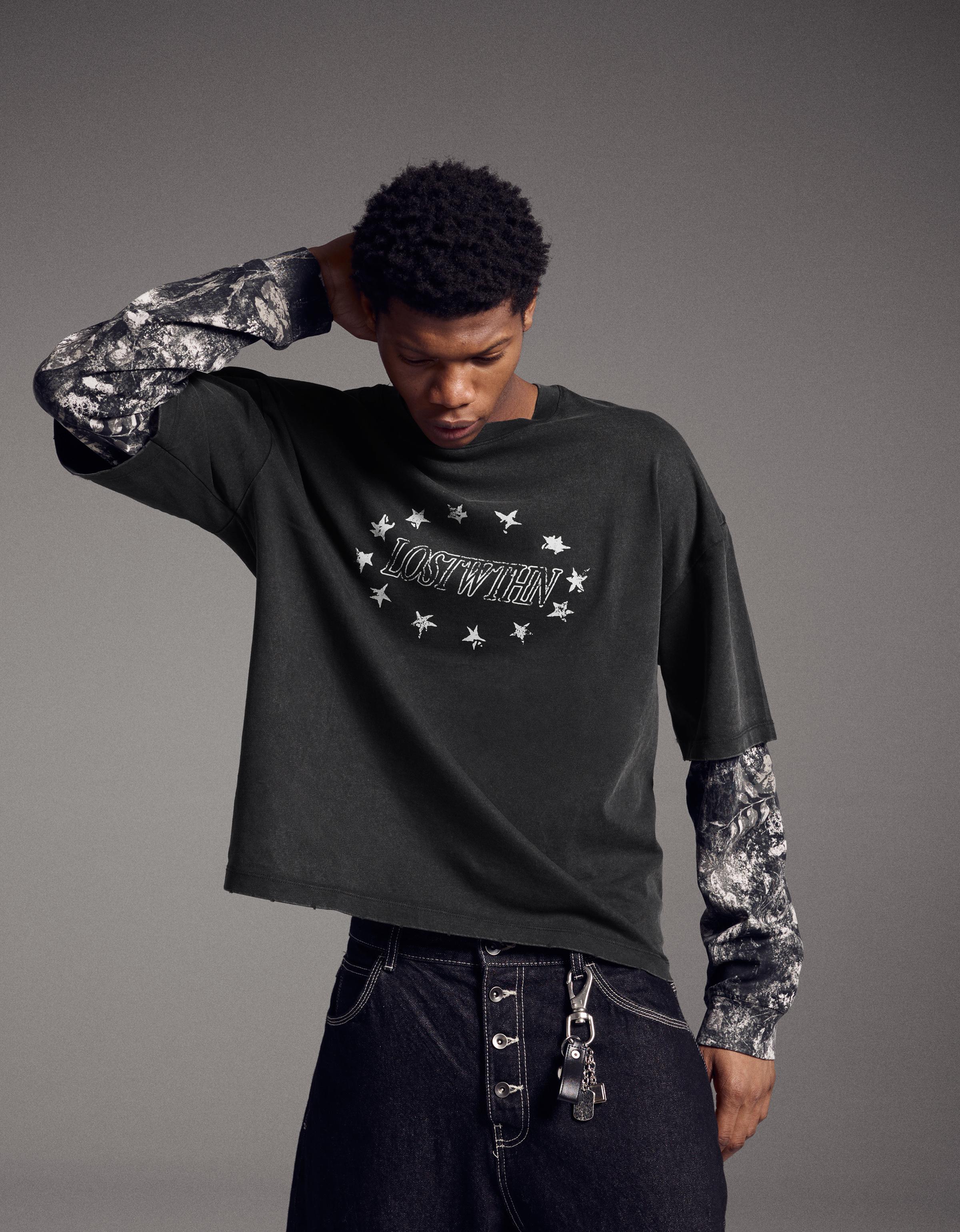 Bershka Langärmliges T-Shirt Mit Doppeltem Print Herren Xs Schwarz