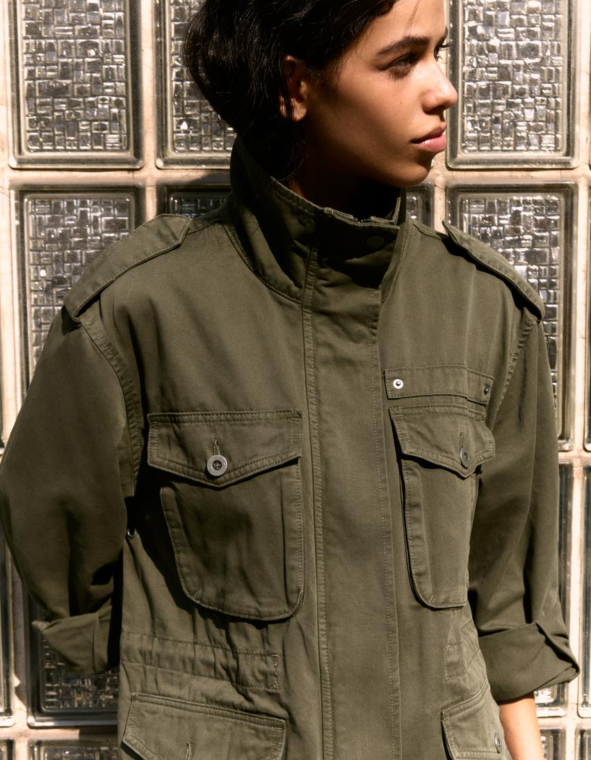 Cazadora parka bolsillos cuello funnel-Kaki