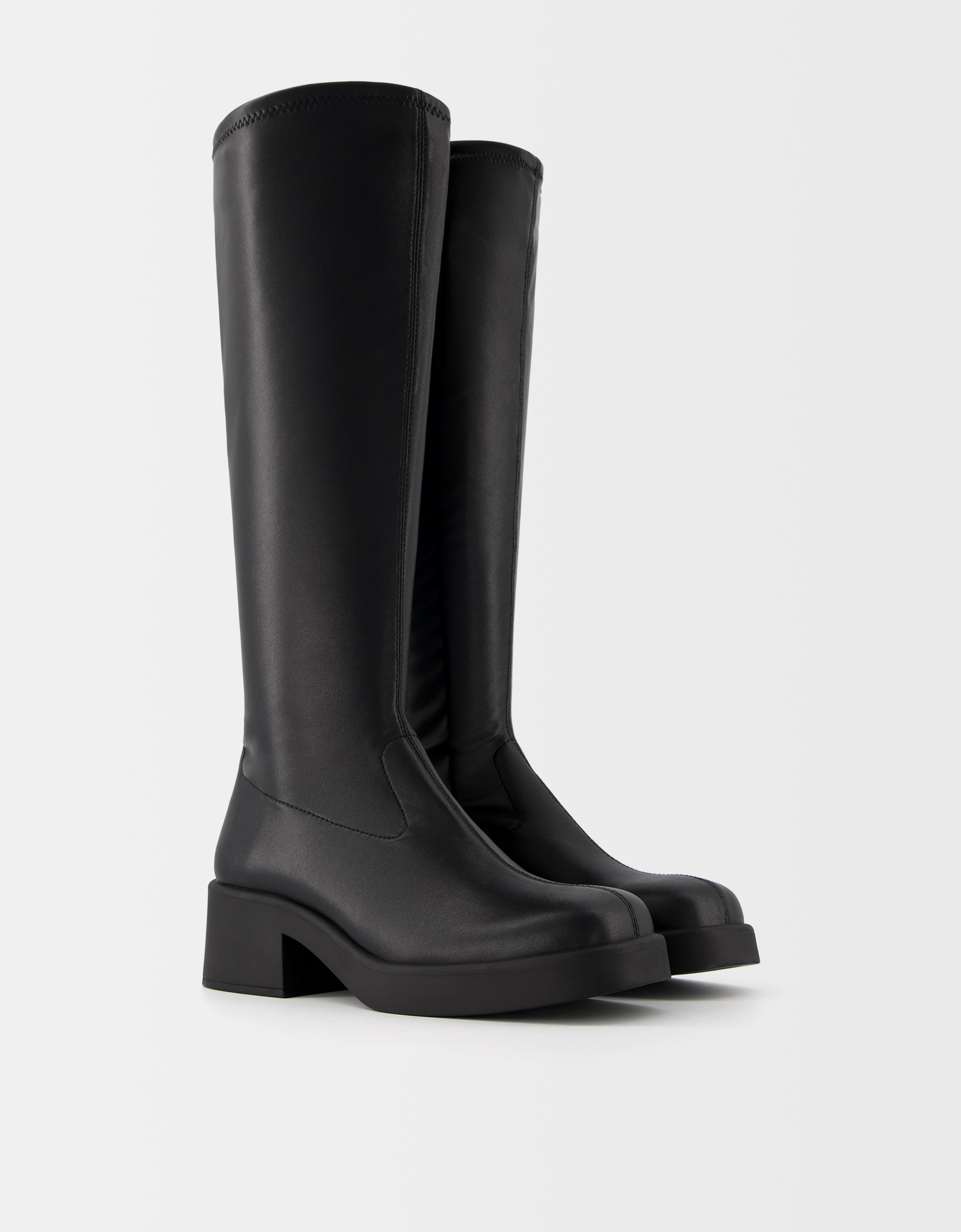 Bershka Körpernah Geschnittene Flache Stiefel Damen 39 Schwarz