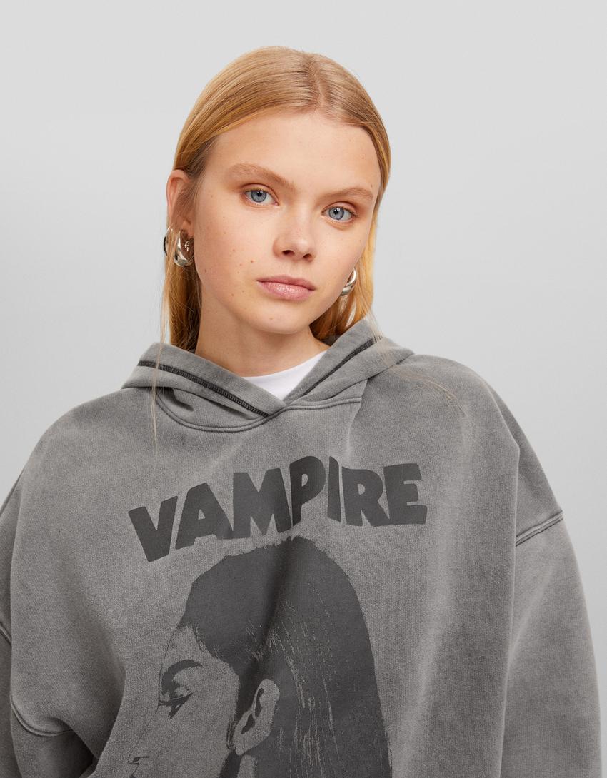 Sweatshirt Olivia Rodrigo capuz estampado-Cinza-2