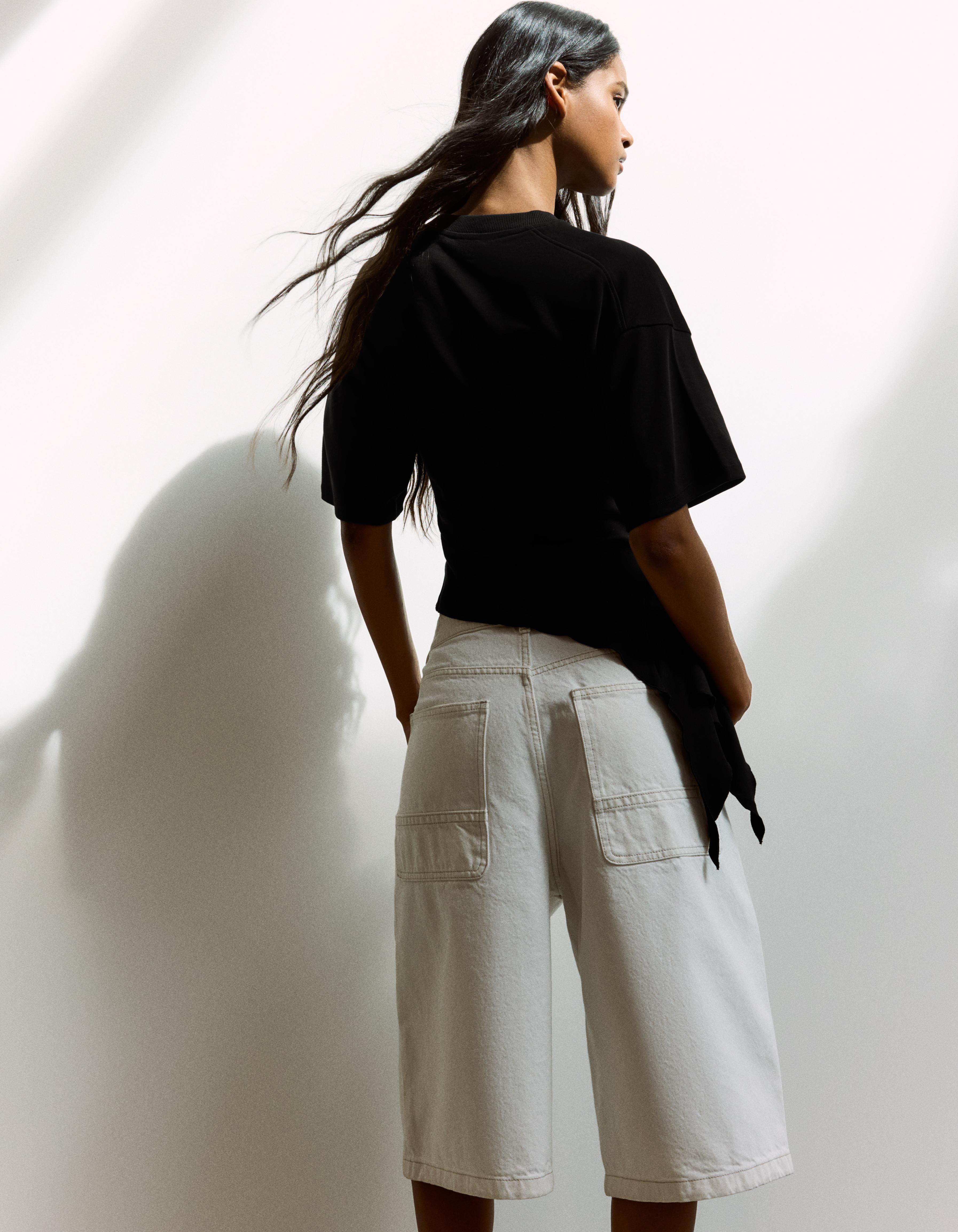 Short sleeve gathered T-shirt — Black