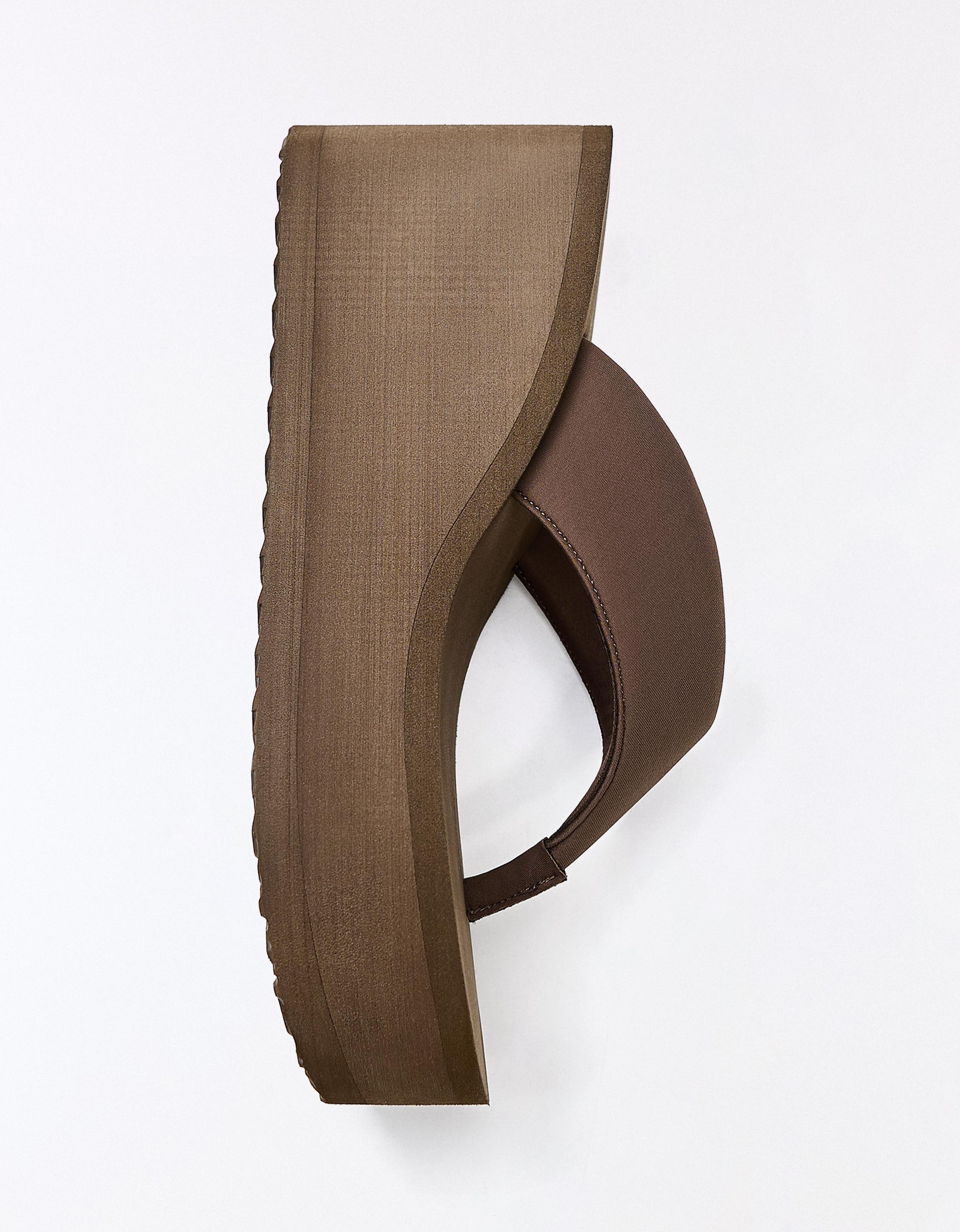 Thong heeled platform sandals — TAUPE