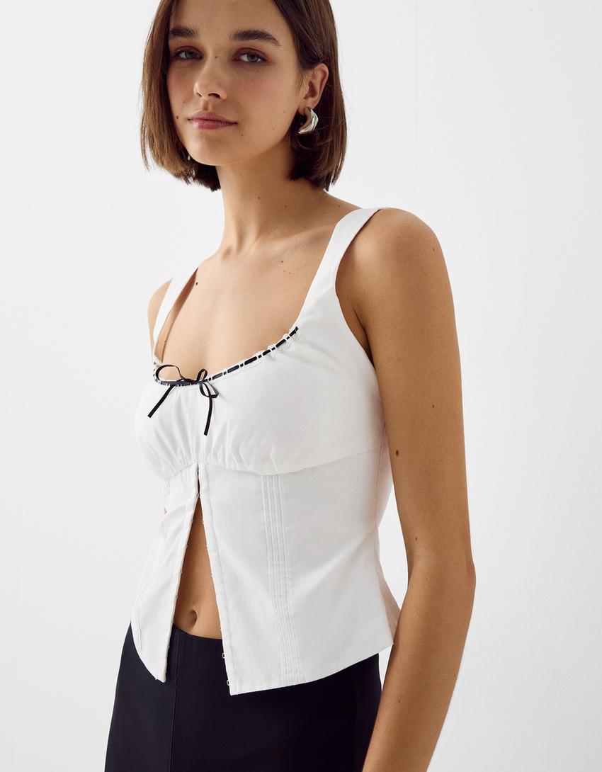 توب بوبلين بحمالات وتفصيل حافة دانتيل-أبيض-2