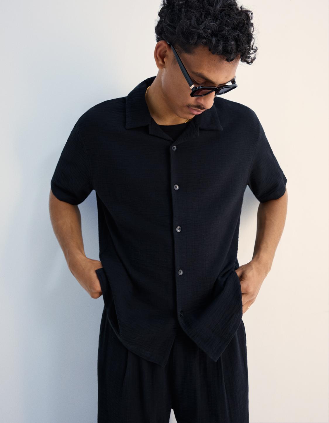 Textured short sleeve shirt