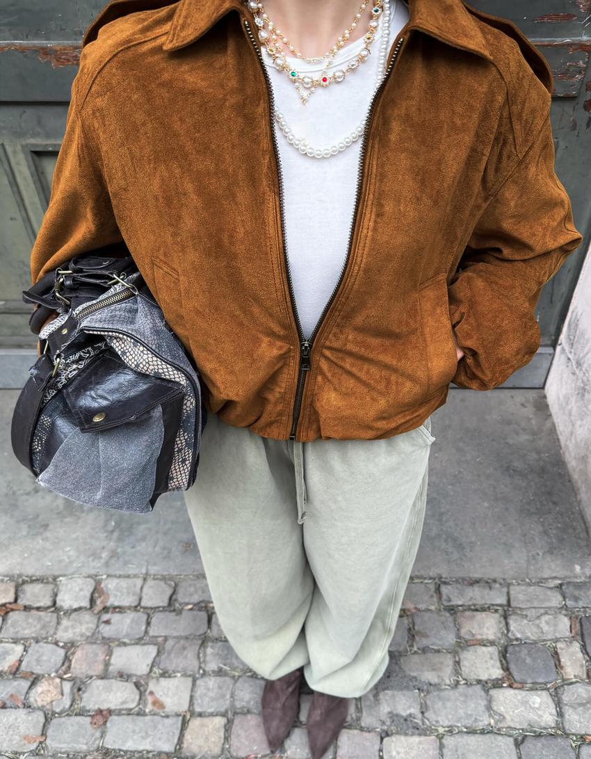 Jacke in Wildlederoptik mit Puffärmeln-Camel