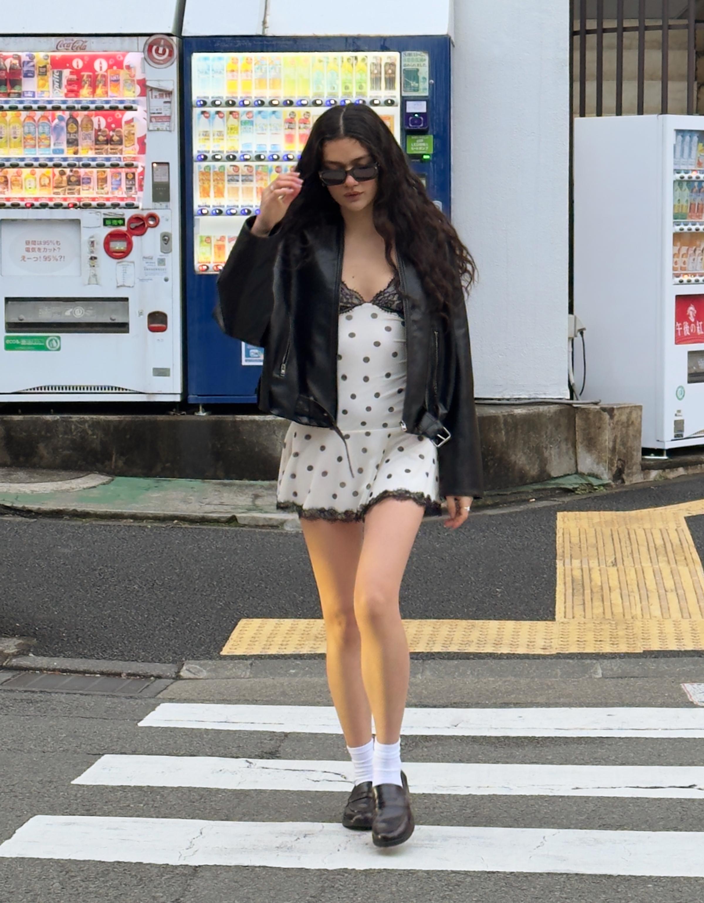 Tül ve dantel baskılı askılı mini elbise - Görsel 13